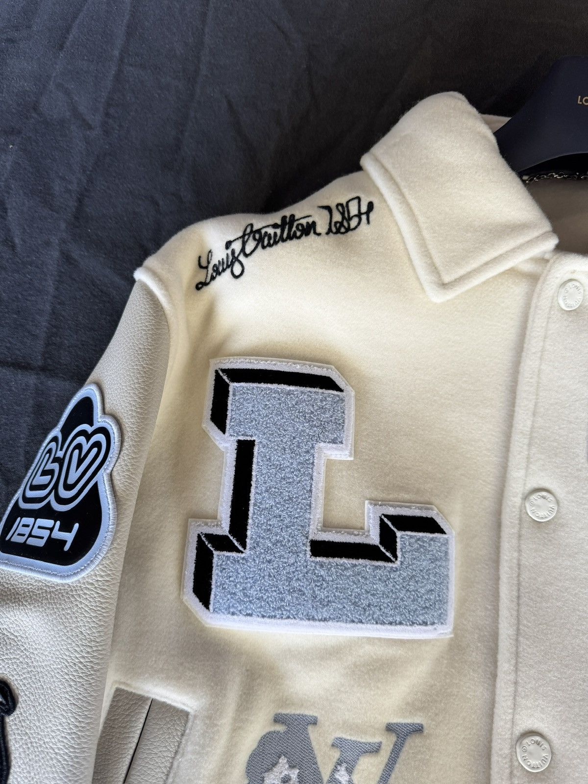 Louis Vuitton 2022 Louis Vuitton LV AS Patches Mix Leather Varsity Blouson Size US L / EU 52-54 / 3 - 6 Thumbnail