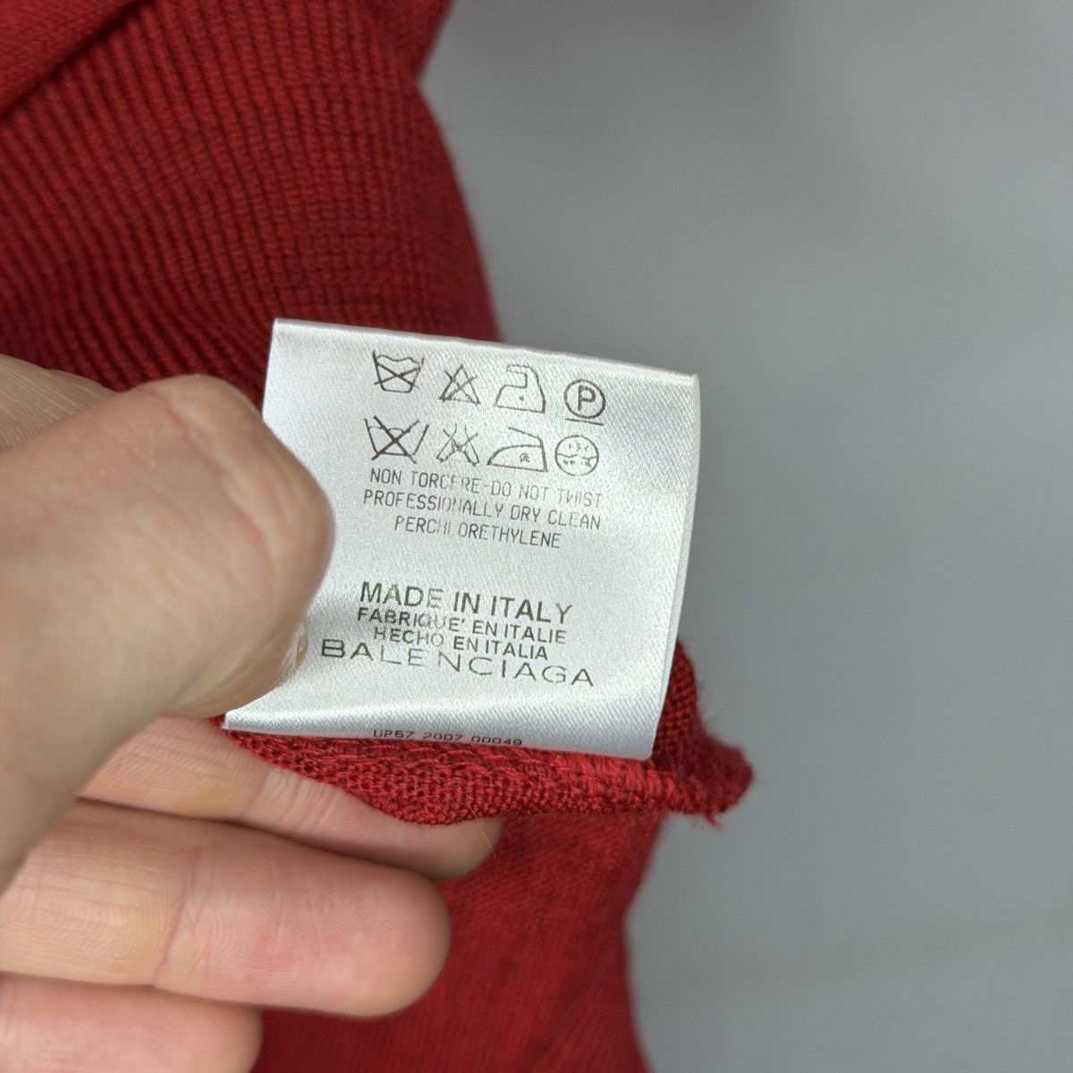 Balenciaga Balenciaga Knit Top Turtleneck Wool Red Distressed Size M / US 6-8 / IT 42-44 - 8 Thumbnail