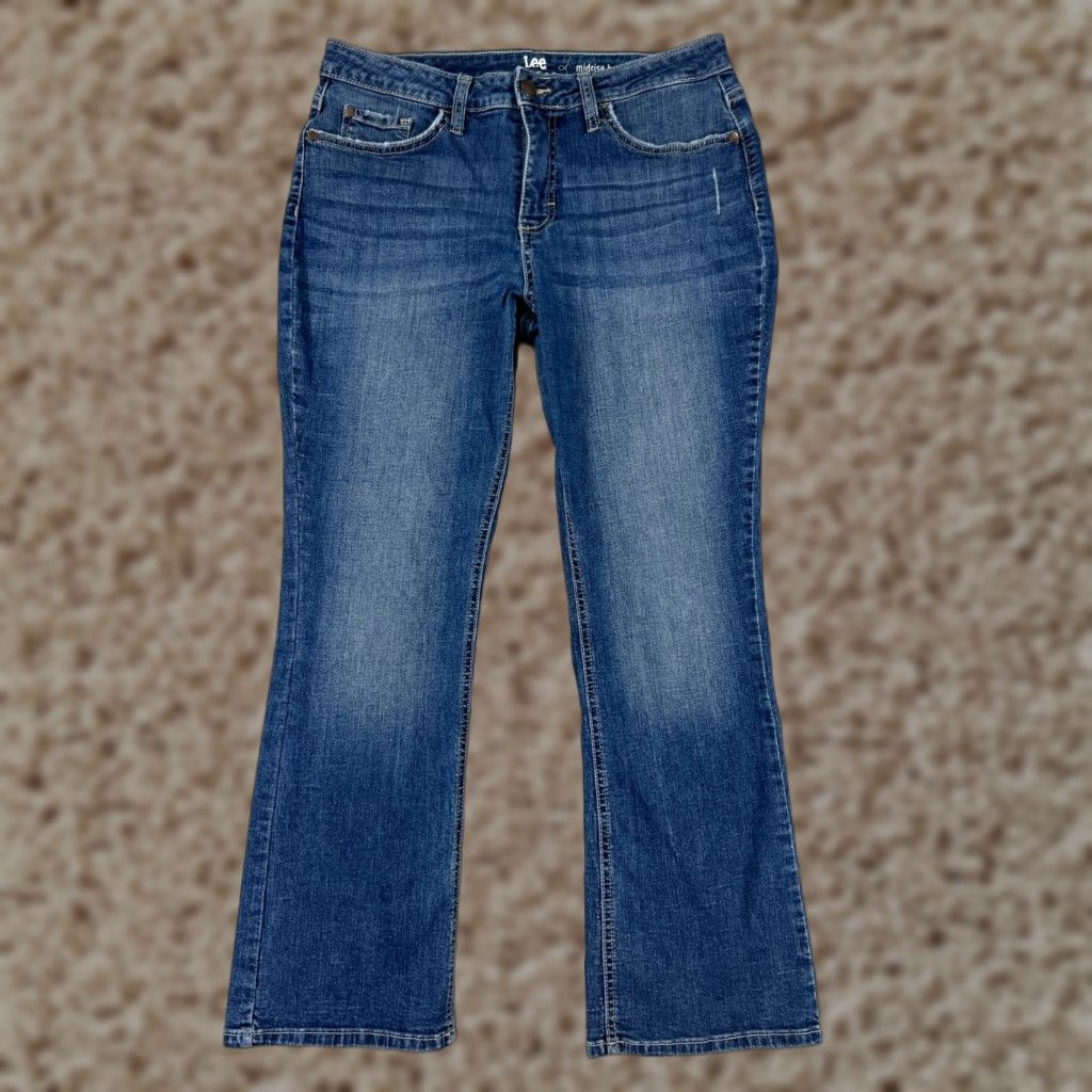 Lee Lee Jeans Women's Blue Denim Straight Low Rise Cotton 27x28 Regular 6 Inseam 28 Pockets Button Logo USA Made Jeans Size 28" / US 6 / IT 42 - 1 Thumbnail