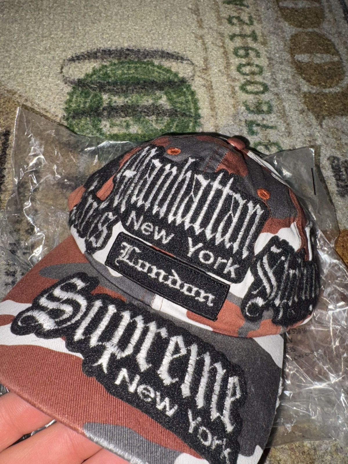Supreme Supreme City Patches 6-Panel Hat Red Camo Size ONE SIZE - 2 Thumbnail