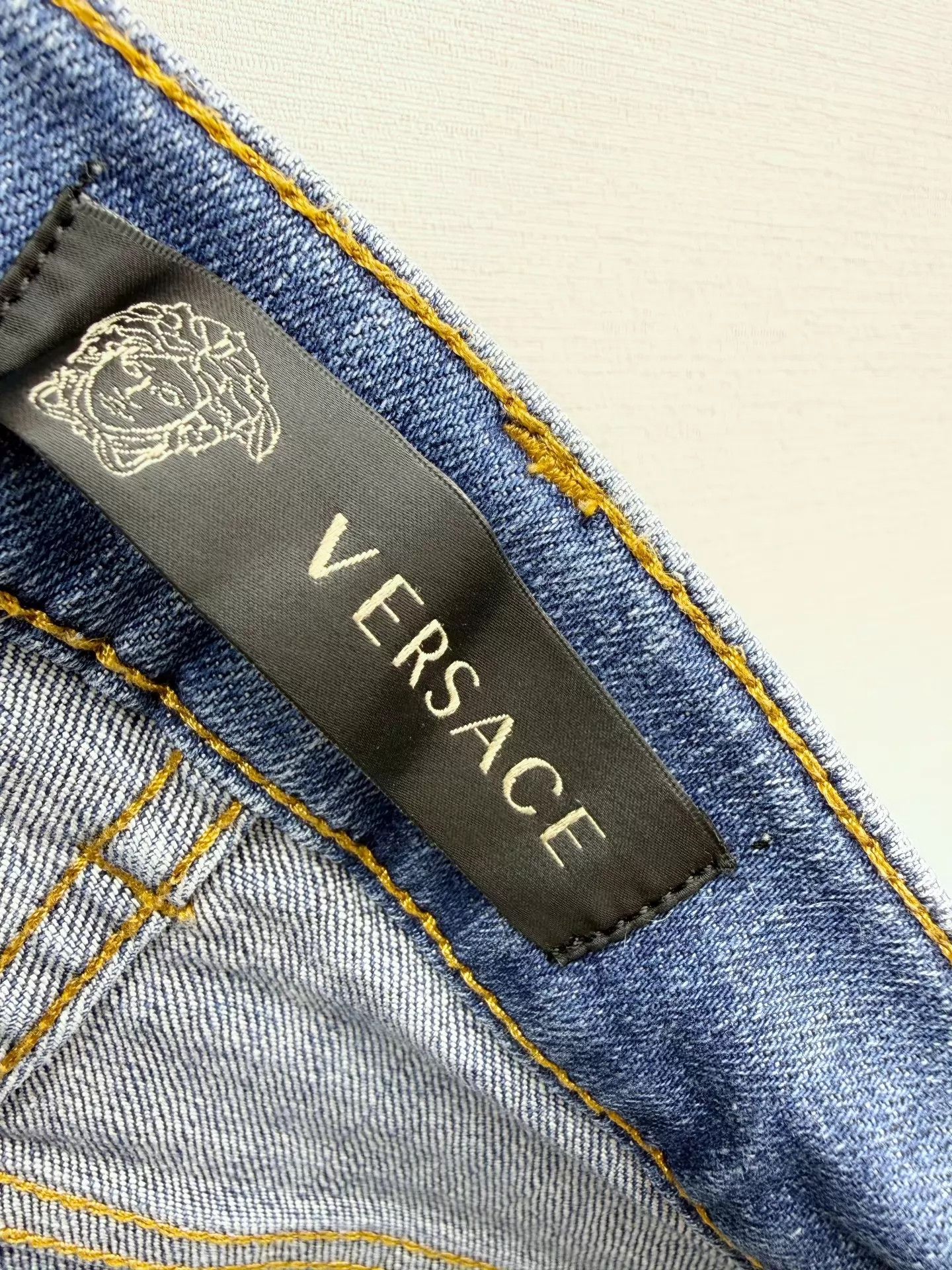 Versace Versace Men's Jeans Size 32 Worn 2x Like New Size US 32 / EU 48 - 7 Thumbnail