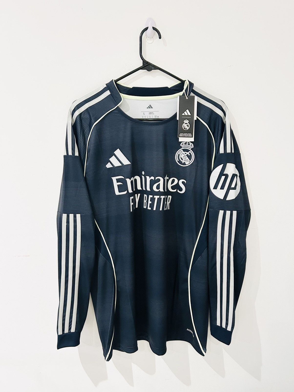 Adidas Real Madrid 2025/26 Away Jersey Size US L / EU 52-54 / 3 - 2 Thumbnail