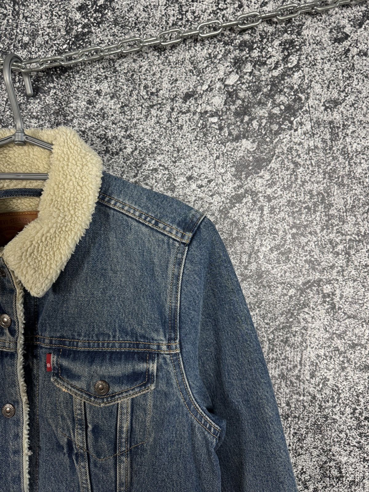 Levi's Women’s Levi’s Sherpa Trucker Denim Jacket Size L Size L / US 10 / IT 46 - 2 Thumbnail