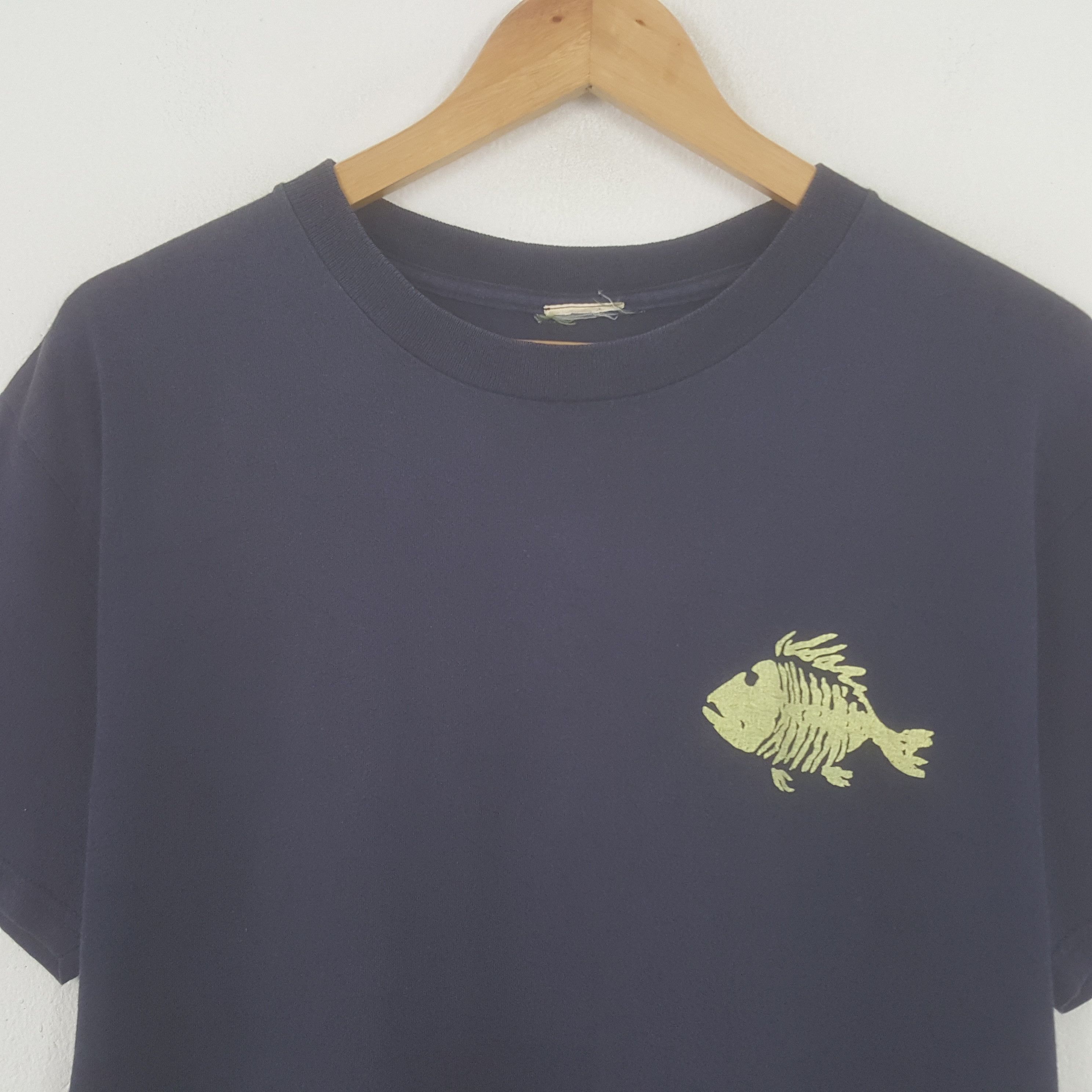 Vintage Vintage Bronze Age American Surf Style Tshirt Size US L / EU 52-54 / 3 - 4 Thumbnail
