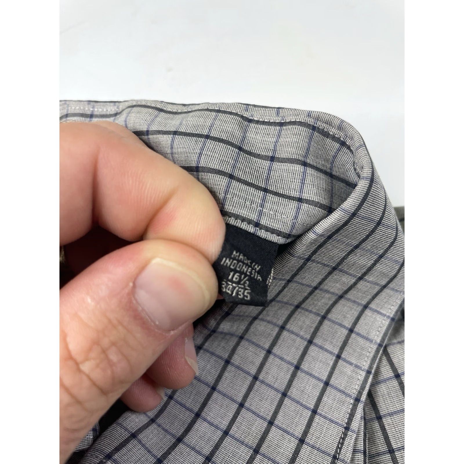 John Varvatos John Varvatos Star USA Dress Shirt SLIM FIT Gray Check Button Down 16.5 34/35 Mens Regular 16.5 Gray Shirt Size 46R - 4 Thumbnail