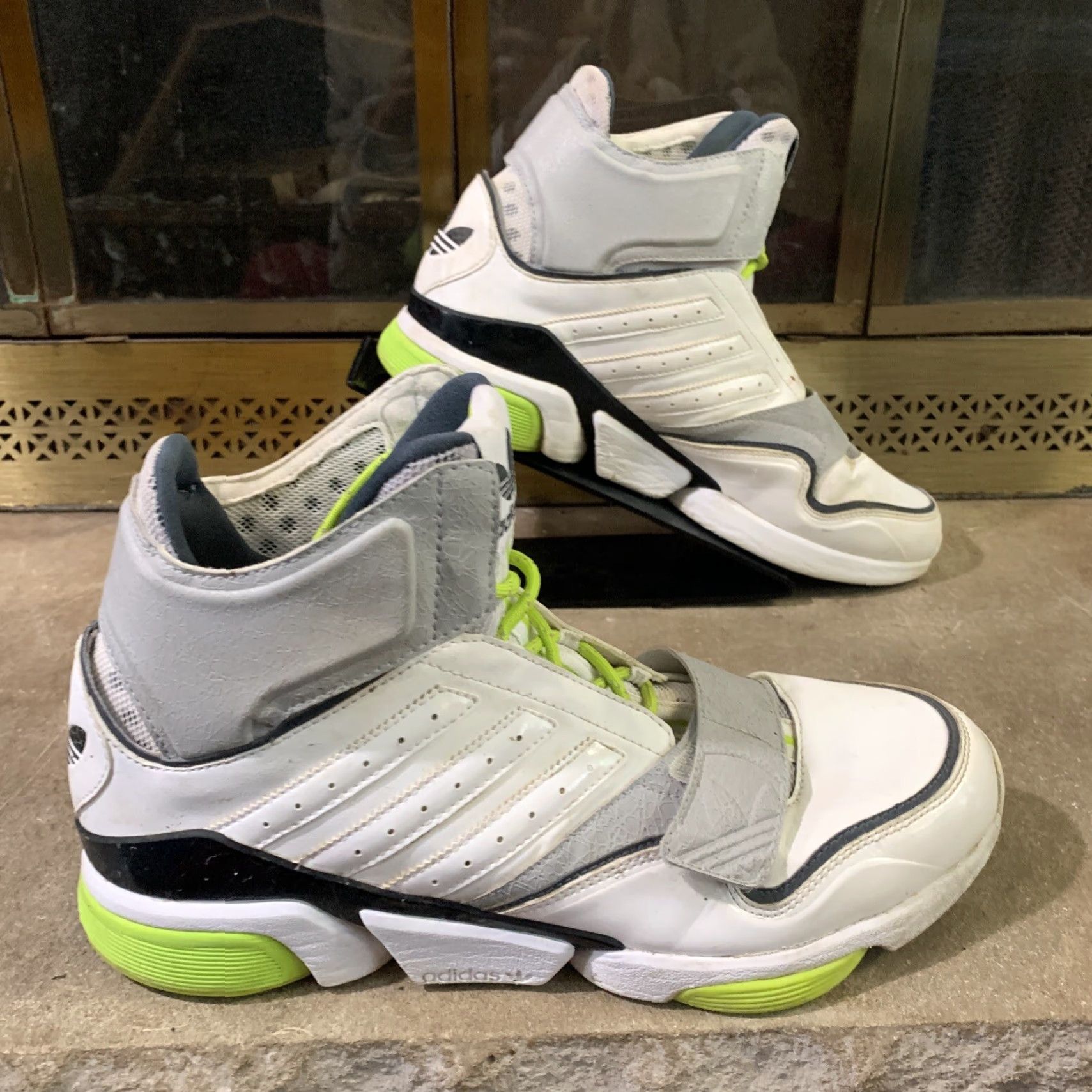 Adidas VINTAGE Adidas Mega Torsion XTH High Top Basketball Sneakers Mens Size 11.5 Volt Gray Size US L / EU 52-54 / 3 - 3 Thumbnail