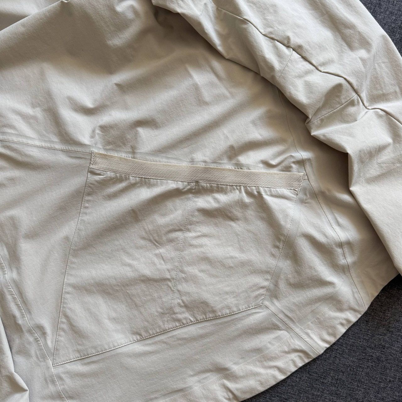 Klattermusen Klattermusen Vanadis Nylon Asymmetrical Outdoor Jacket Size US M / EU 48-50 / 2 - 7 Thumbnail