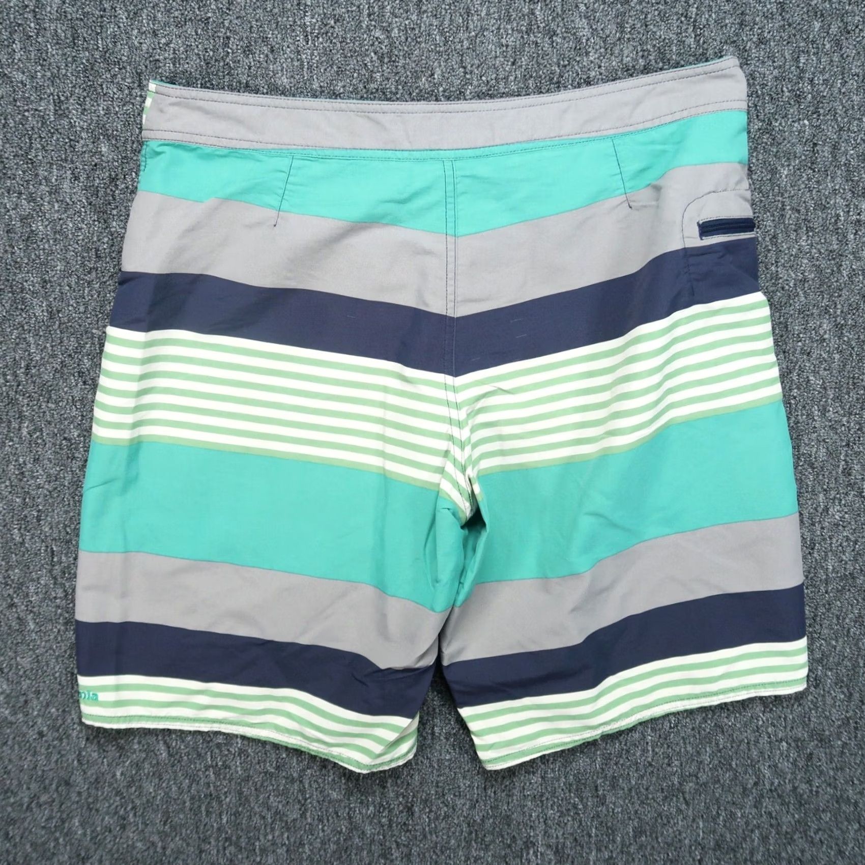 Patagonia Patagonia Board Shorts Mens 34 Gray Blue Wavefarer Striped Zip Pocket Swim Size US 34 / EU 50 - 5 Thumbnail