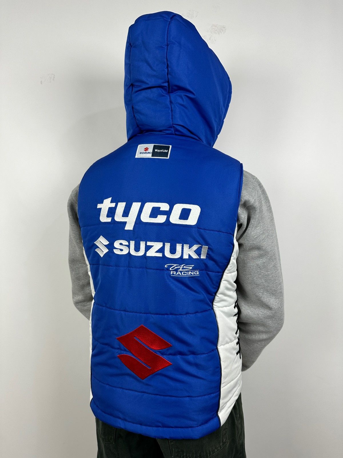 Formula 1 Suzuki GSXR Tyco TAS Racing Blue Motorcycle Fleece Vest Size US S / EU 44-46 / 1 - 5 Thumbnail