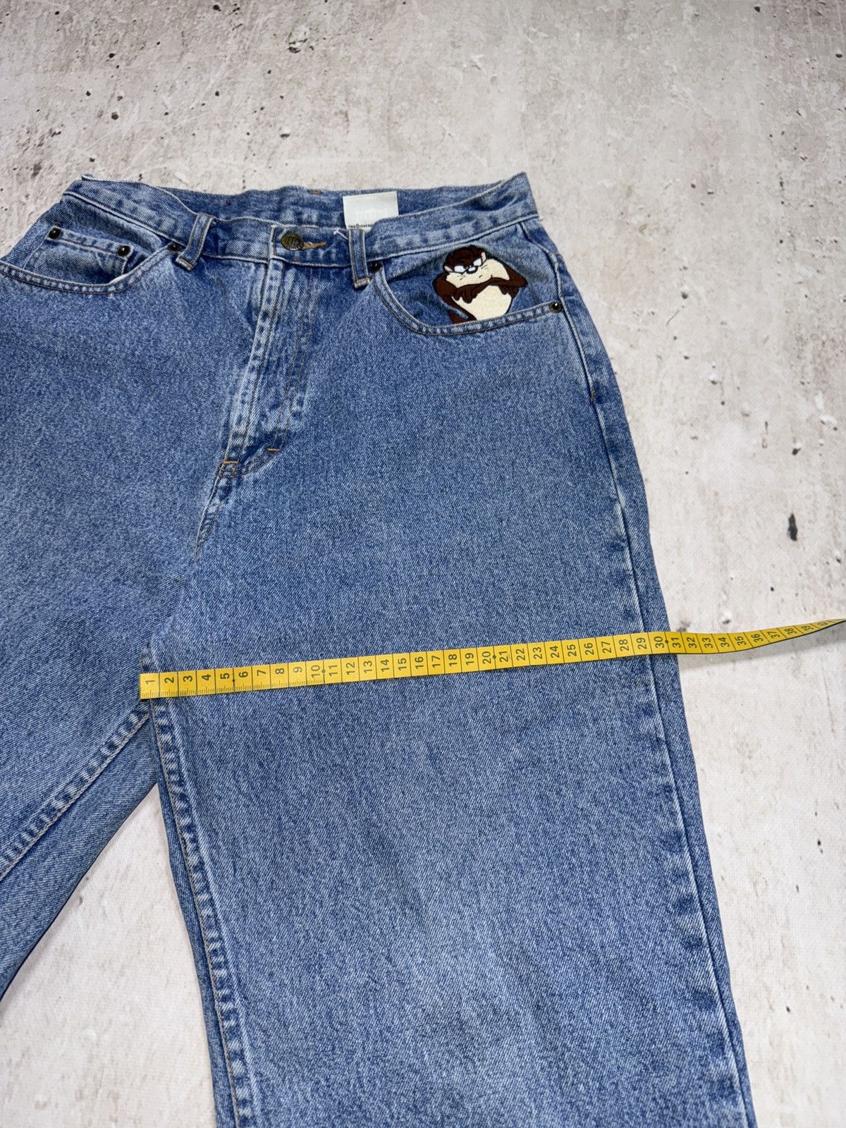 Warner Bros Blue jeans basic baggy fit warner bros 1994 looney tunes Size 28" / US 6 / IT 42 - 11 Thumbnail
