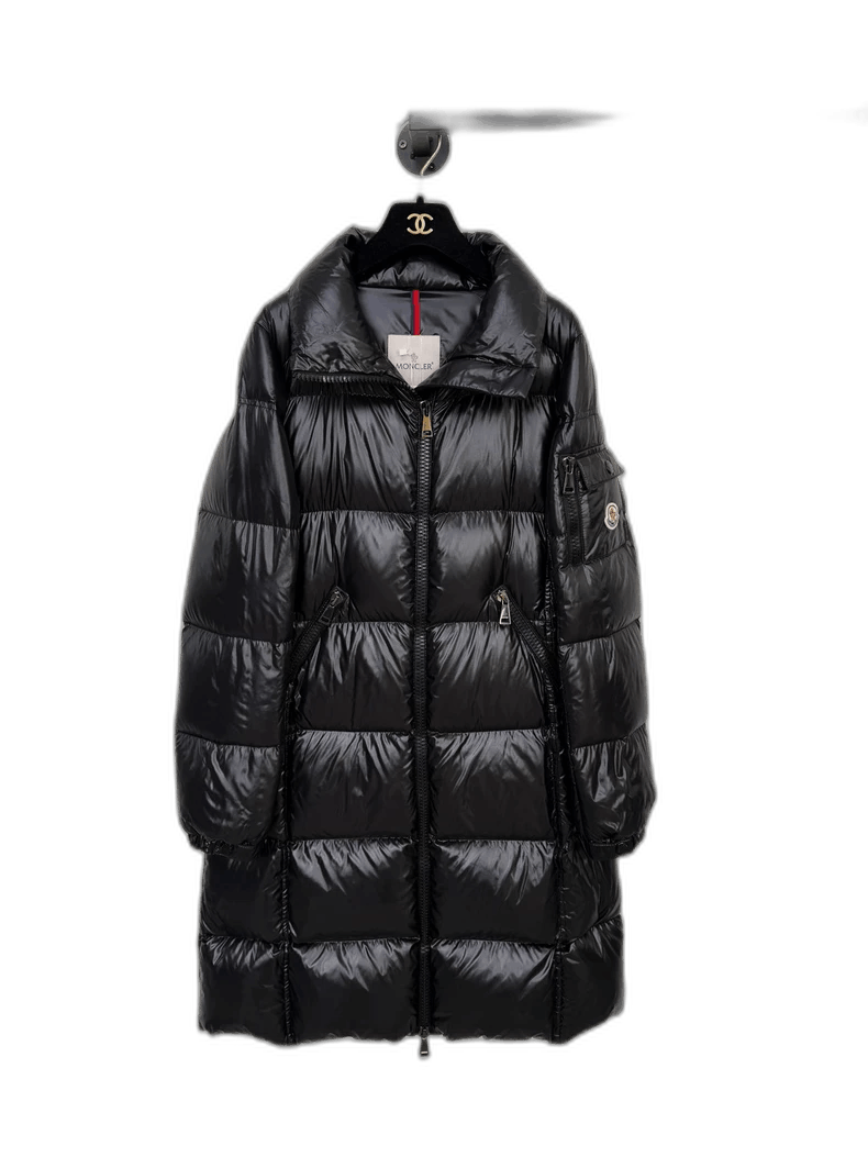 Moncler Moncler Down Jacket Size 2 Almost New Size M / US 6-8 / IT 42-44 - 1 Thumbnail