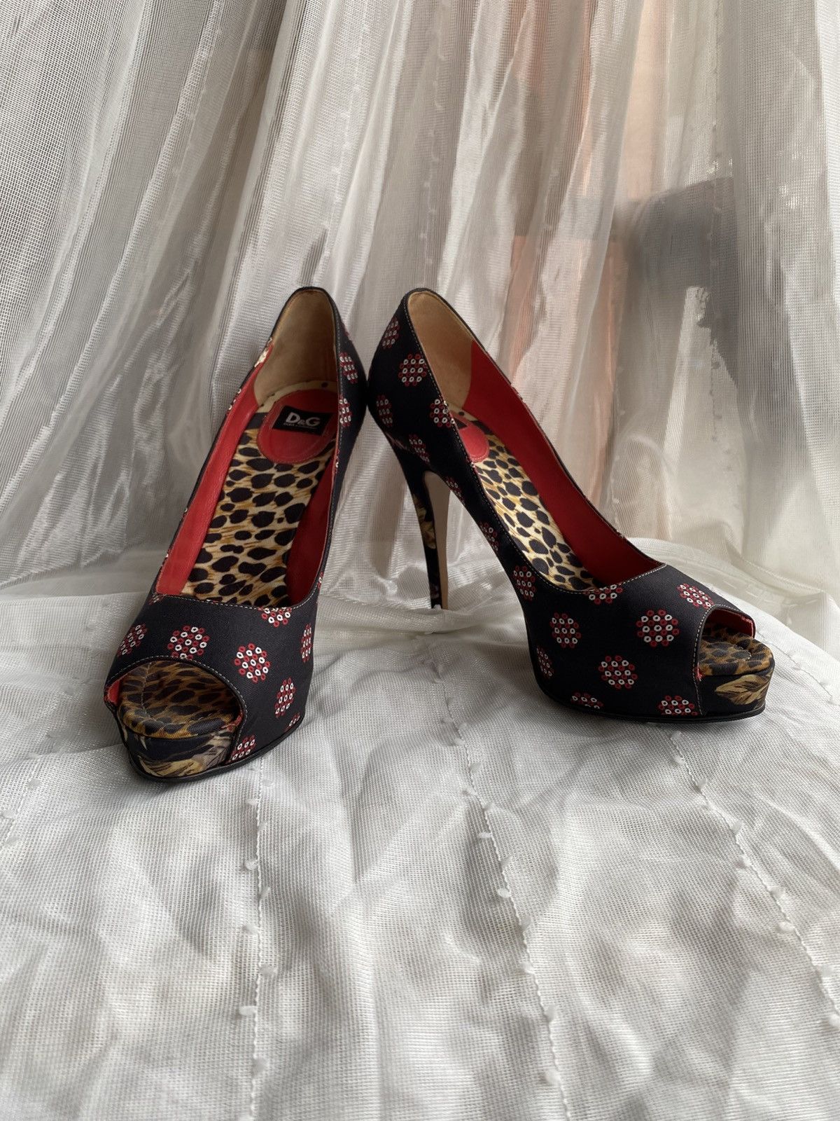 Dolce & Gabbana D&G Dolce & Gabbana Peep-Toe Heels Size US 6.5 / IT 36.5 - 10 Thumbnail