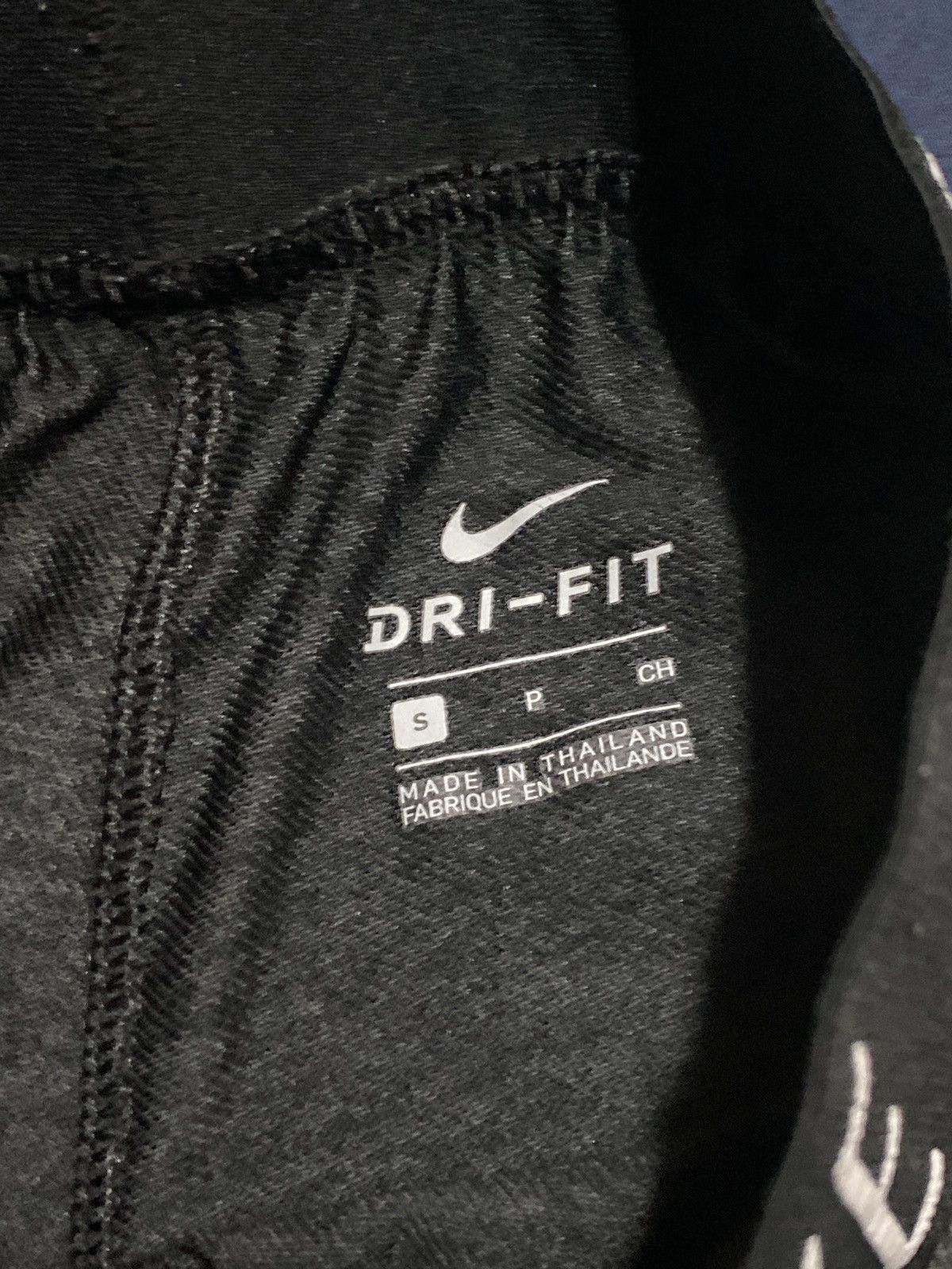 Nike Nike athletic shorts Size 24" / US 00 / IT 34 - 3 Thumbnail
