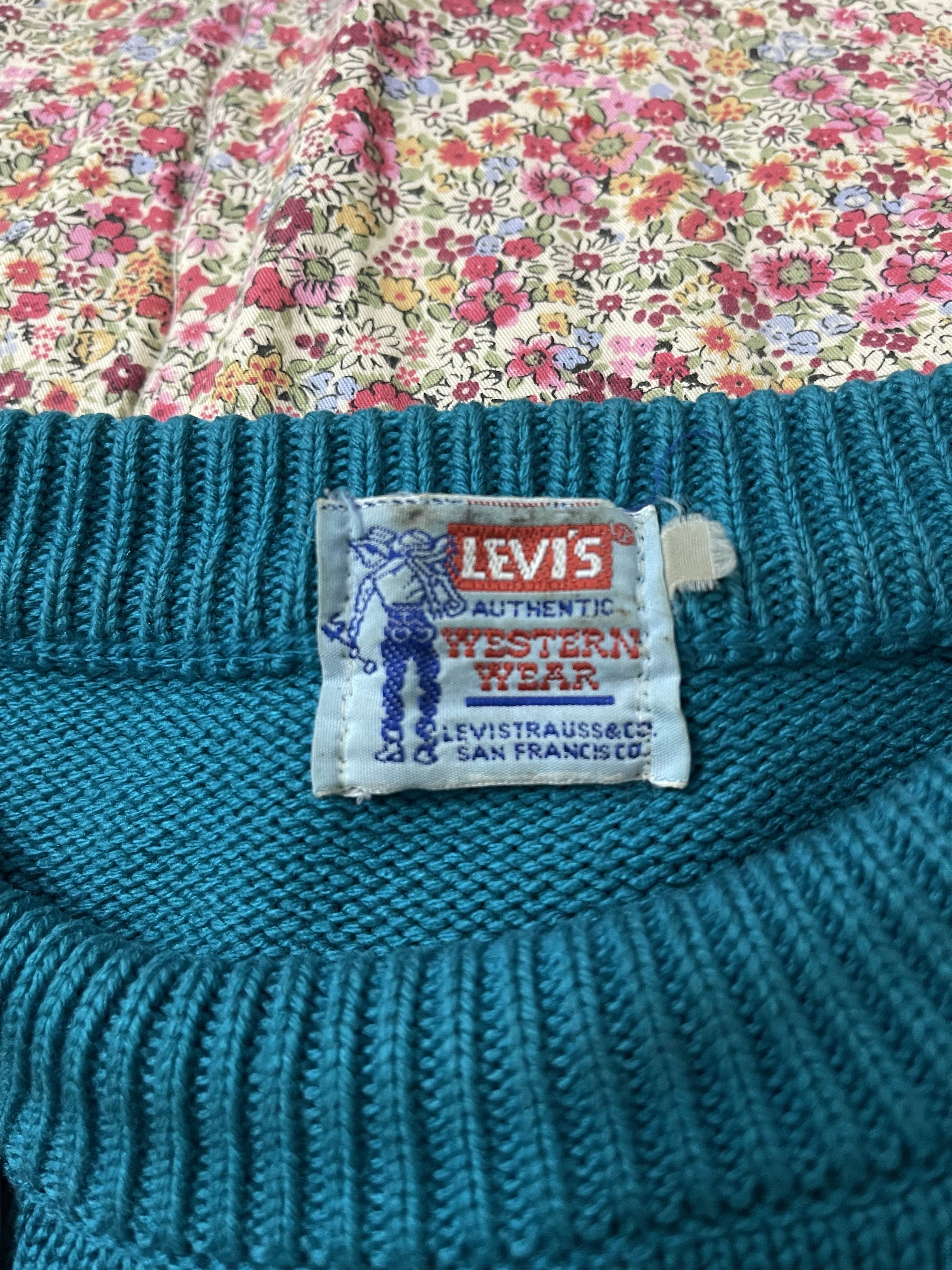 Levi's Vintage Clothing × Vintage Vintage Levis Embroidery Trademark 501 Knitwear Size US L / EU 52-54 / 3 - 8 Thumbnail