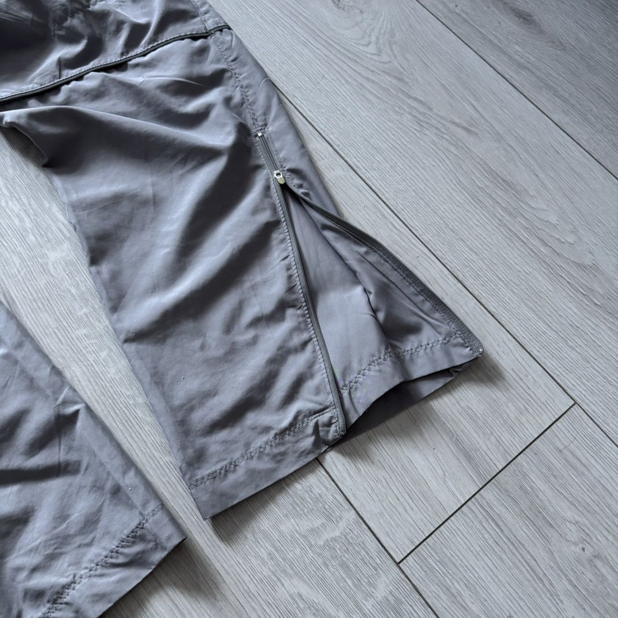Nike Vintage nike track pants y2k gorpcore sweatpants parachute Size US 32 / EU 48 - 4 Thumbnail