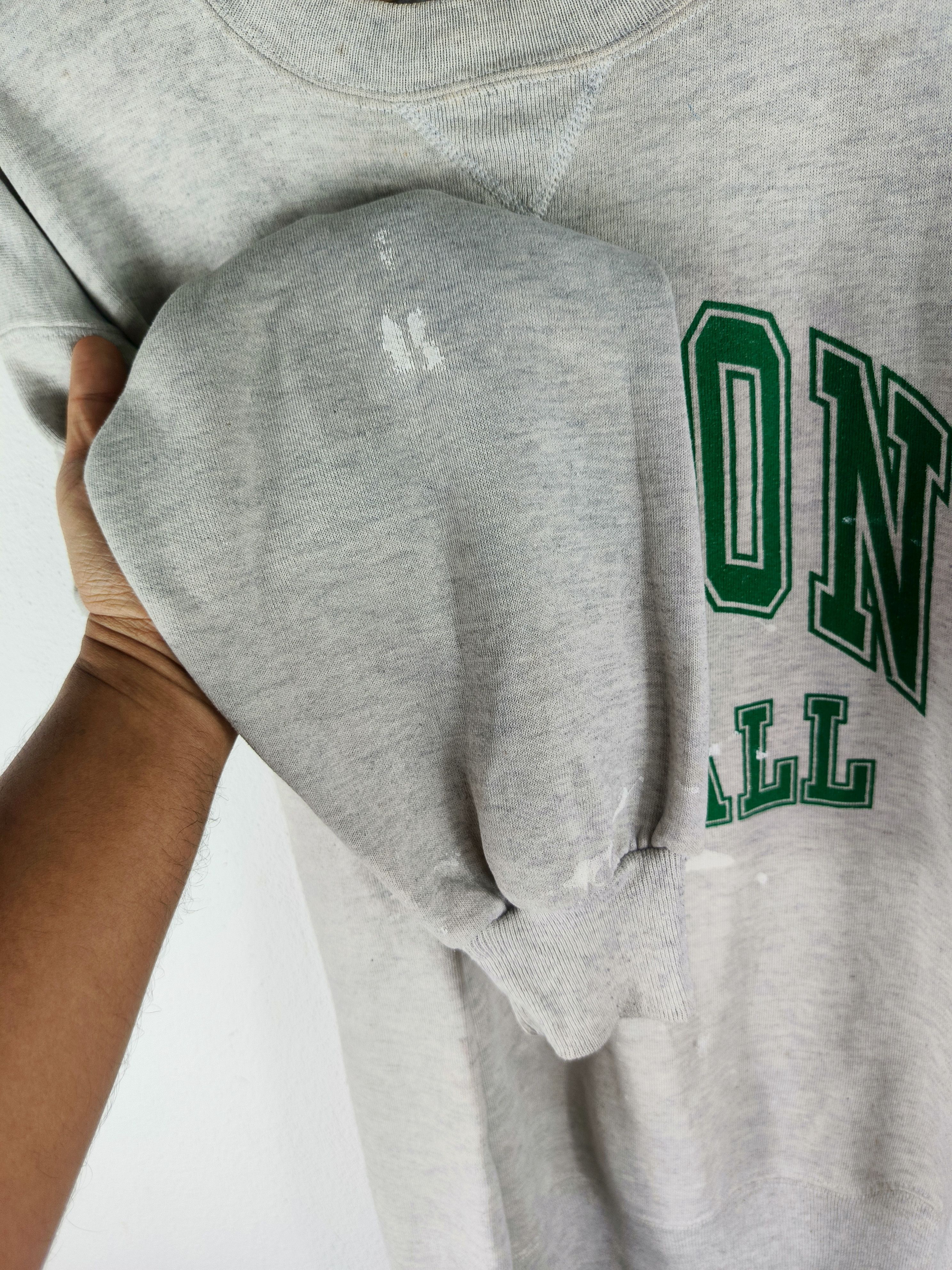 Vintage Vintage Russell Oregon Softball sweatshirt Size US L / EU 52-54 / 3 - 9 Thumbnail
