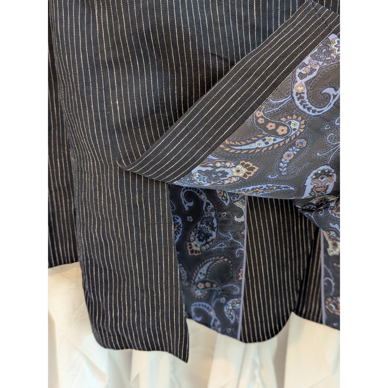 Joseph Abboud Size 38L Black w/White Pin Stripes Linen 2 Button Notch Size 38L - 18 Thumbnail