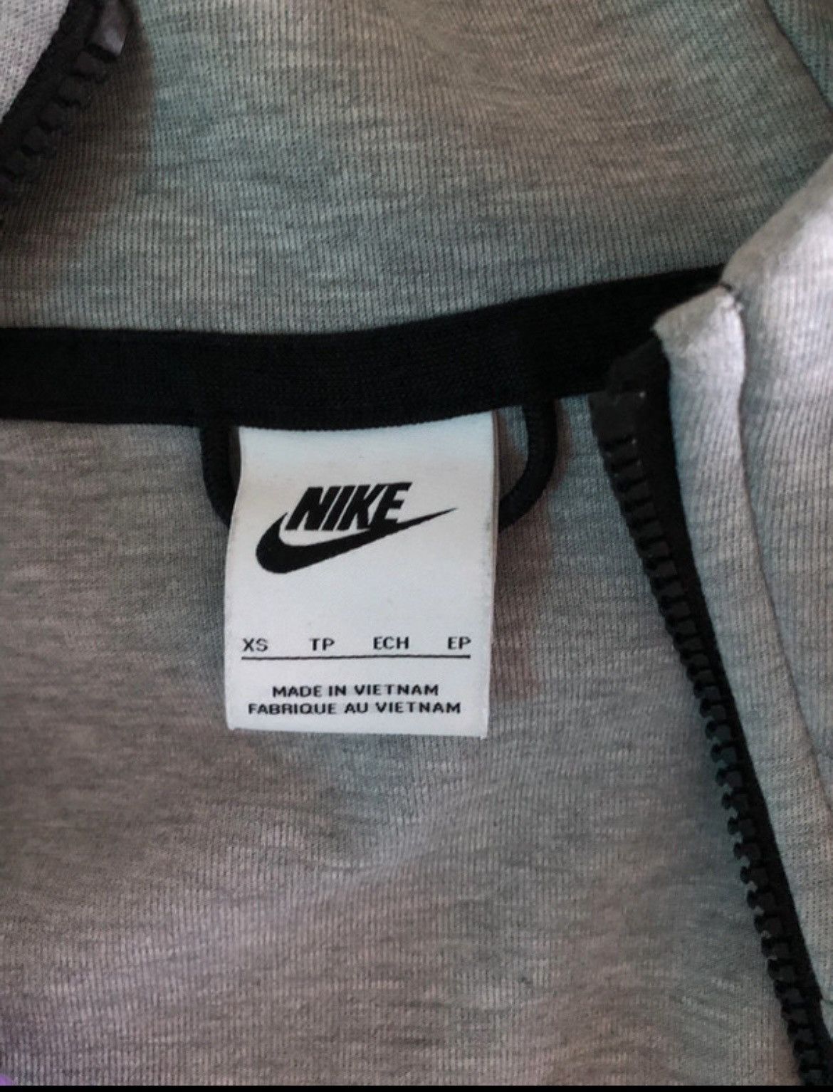 Nike Nike Grey tech fleece size xs/ extra small, great condition Size US XS / EU 42 / 0 - 5 Thumbnail