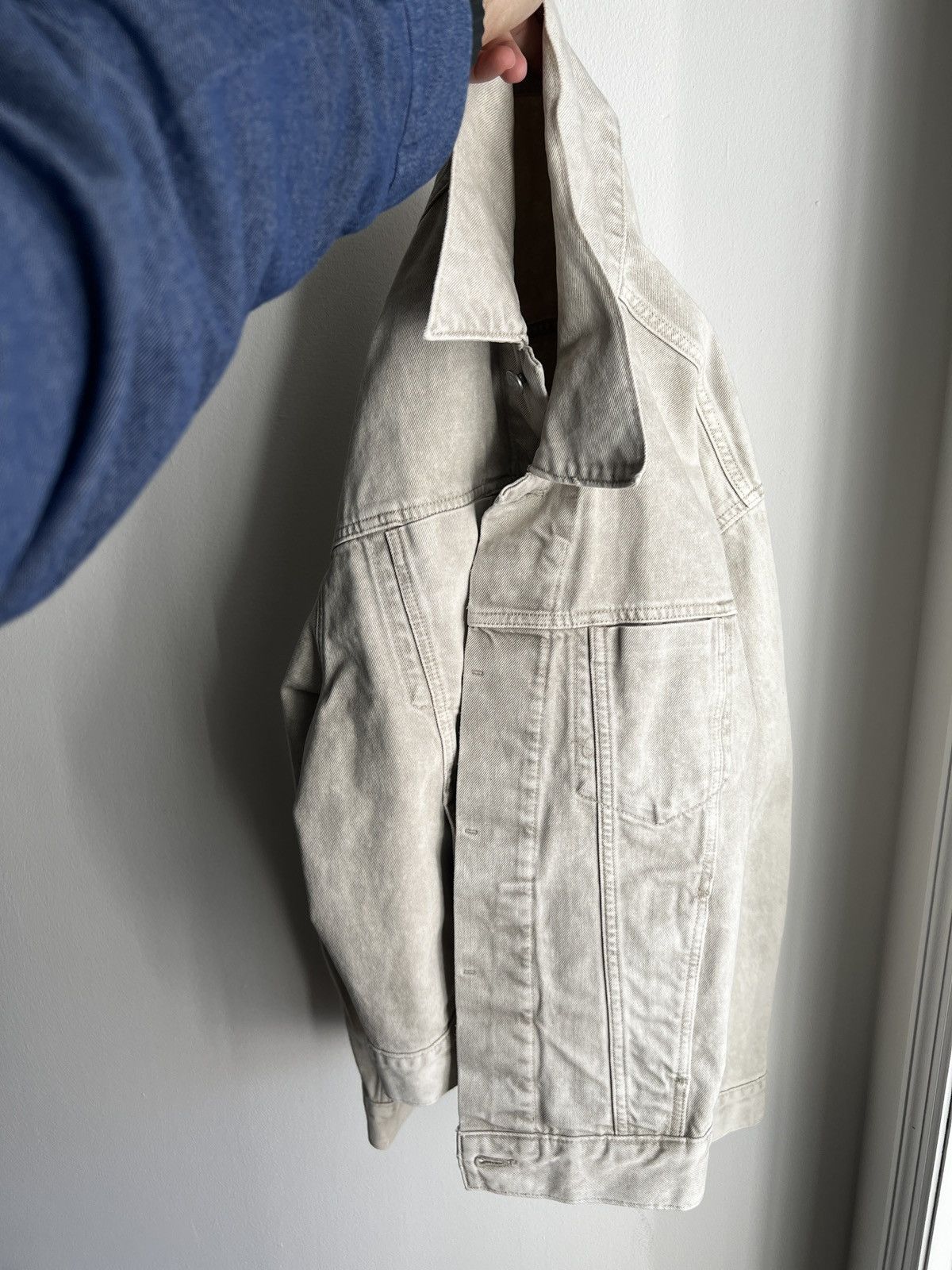 Calvin Klein Grey/Beige washed Denim Jacket Size US L / EU 52-54 / 3 - 6 Thumbnail
