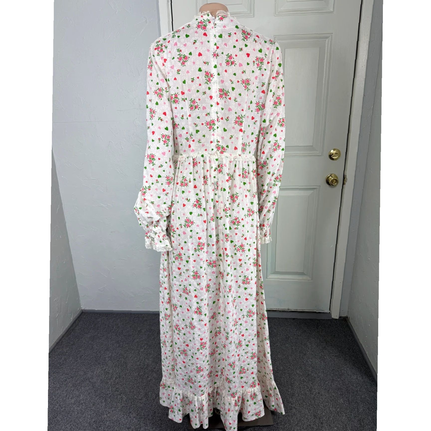 Vintage VINTAGE Handmade 70s Dress Bohemian Maxi Cotton Long sleeve White 38" Bust 30" Waist 57" Shoulder to Hem S/M Womens Size S / US 4 / IT 40 - 4 Thumbnail