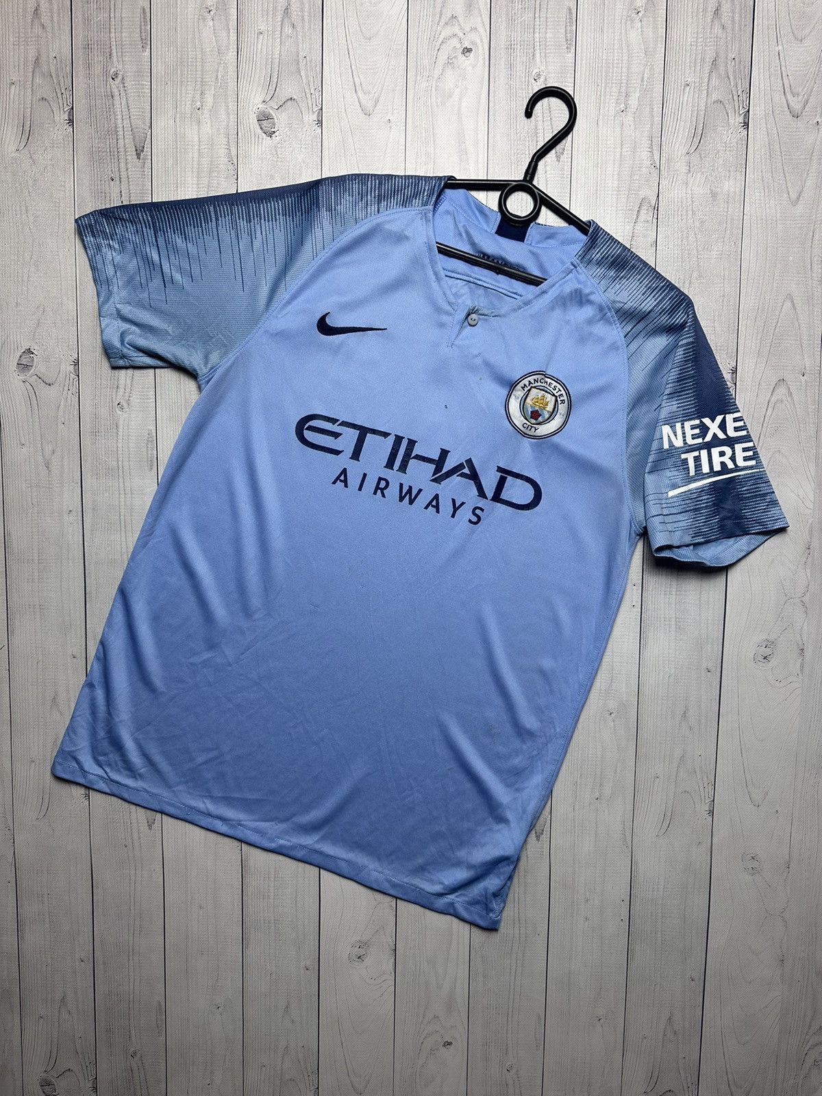 Vintage Manchester City soccer tee blue logo distressed Size US M / EU 48-50 / 2 - 1 Thumbnail