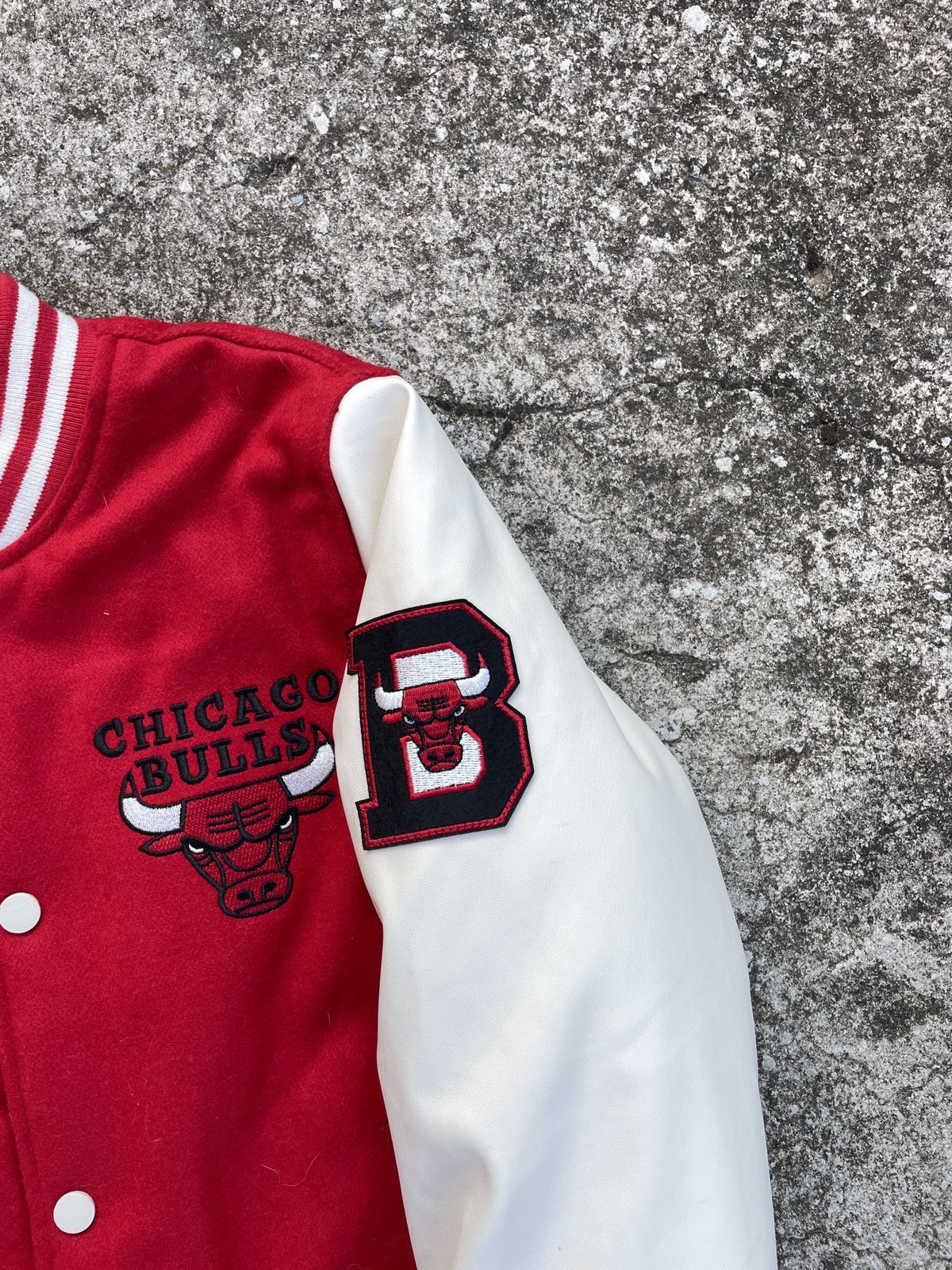 NBA × Vintage Vintage Y2K Chicago Bulls Varsity Bomber Jacket Size US XS / EU 42 / 0 - 4 Thumbnail