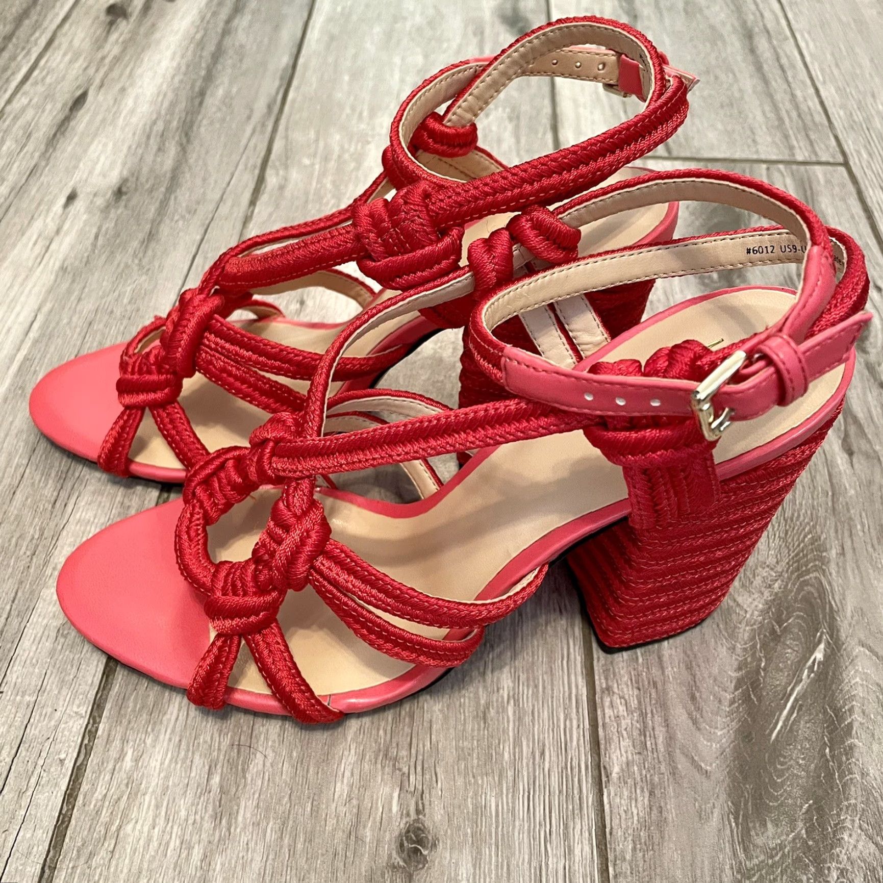 Vintage VINTAGE CAbi Tiptoe Red Hibiscus Heels Rope Sexy Strappy Sandal Ankle Wrap Summer 9 Size US 9 / IT 39 - 5 Thumbnail