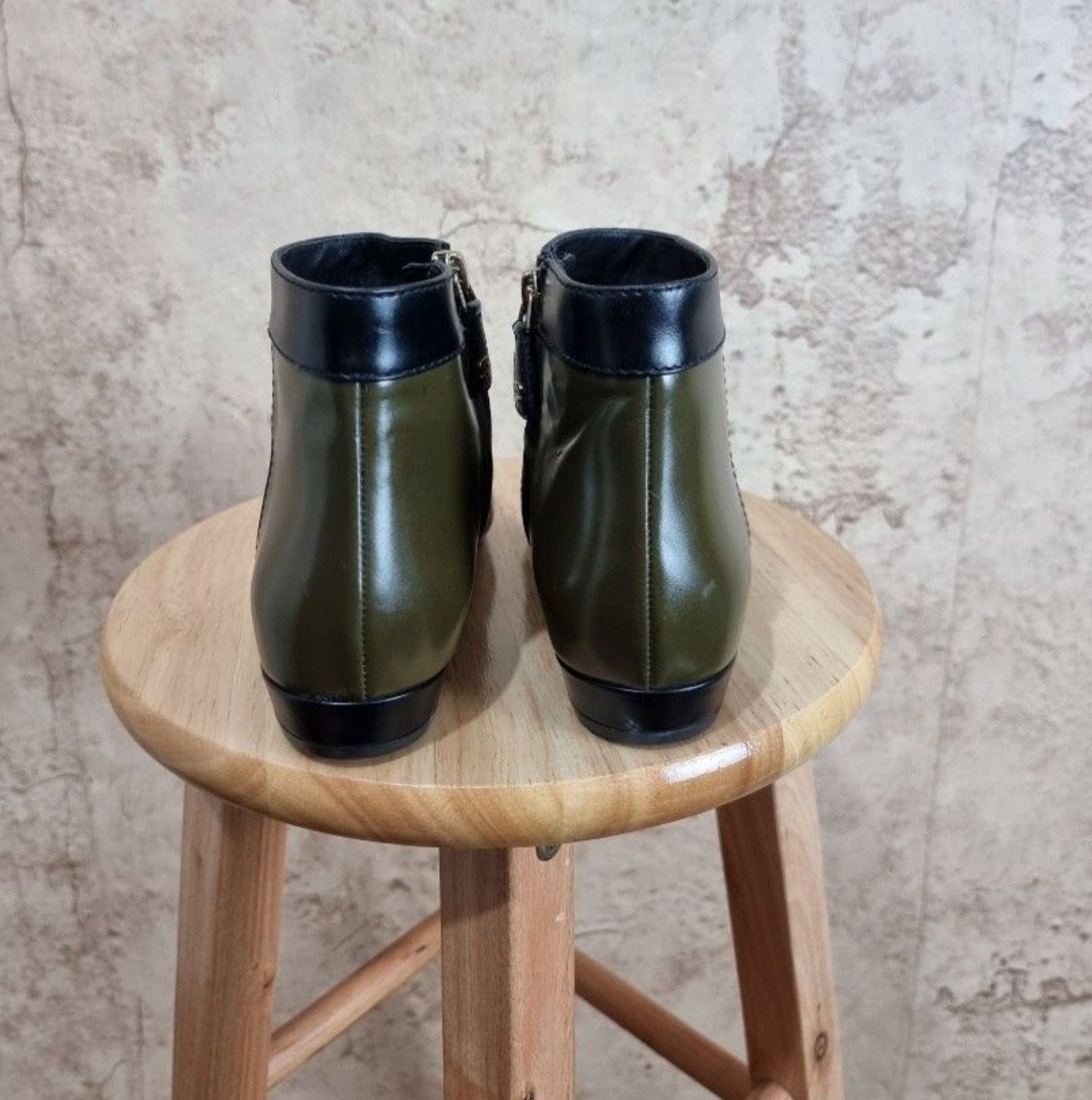 Chanel Chanel Olive and black leather Zippered Boots Size US 5.5 / IT 35.5 - 4 Thumbnail