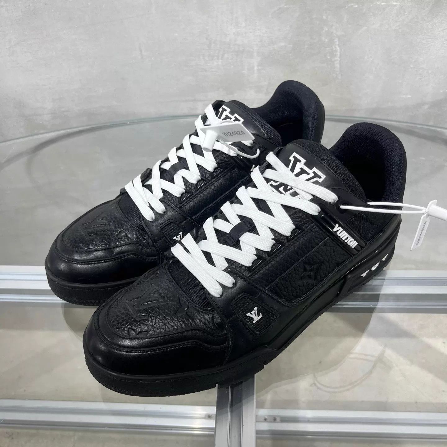Louis Vuitton LV Trainer Black UK8 42 Size US 9 / EU 42 - 2 Thumbnail