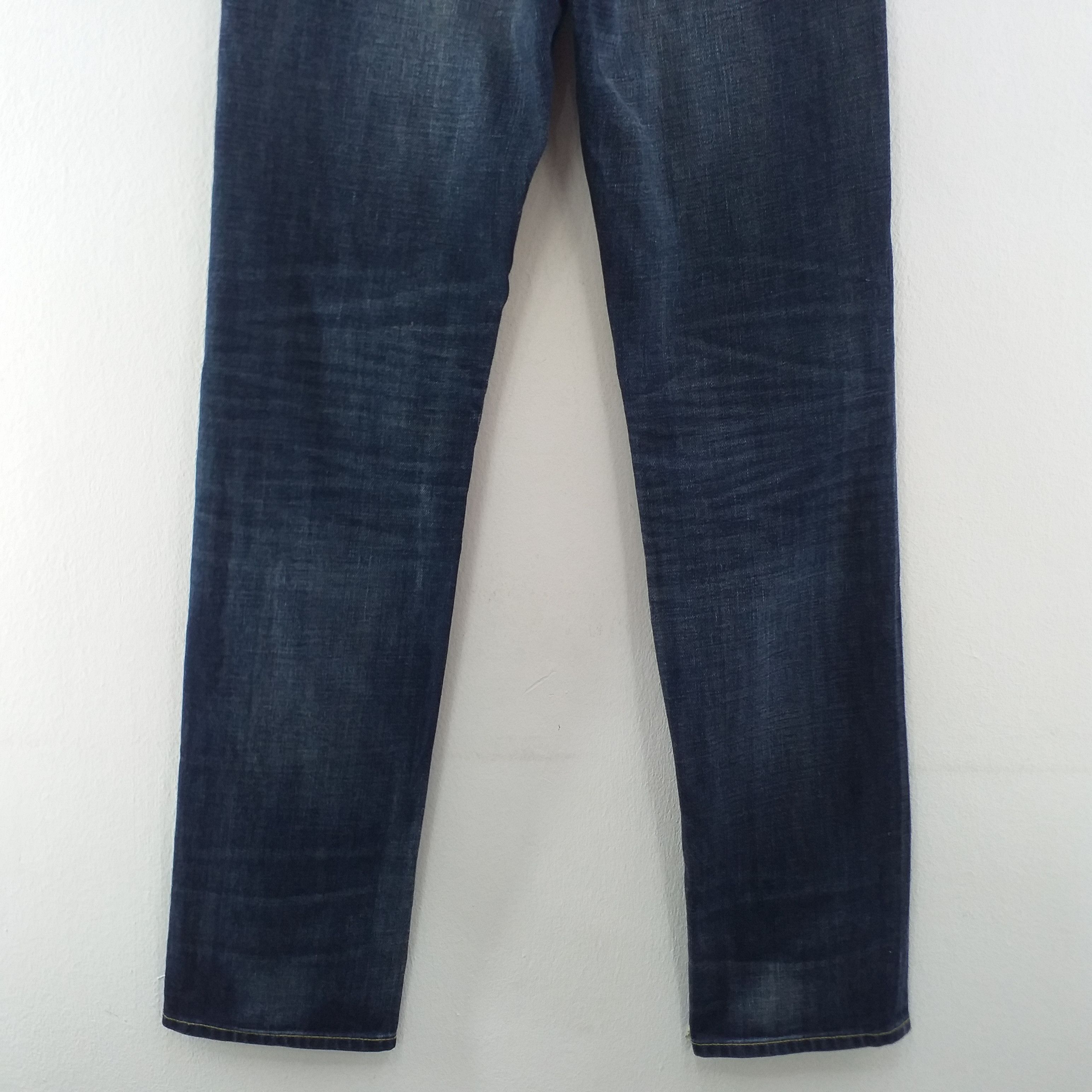 Japanese Brand Uniqlo Japanese Brand Distressed Denim 29x34 -JN025 Size US 29 - 10 Thumbnail