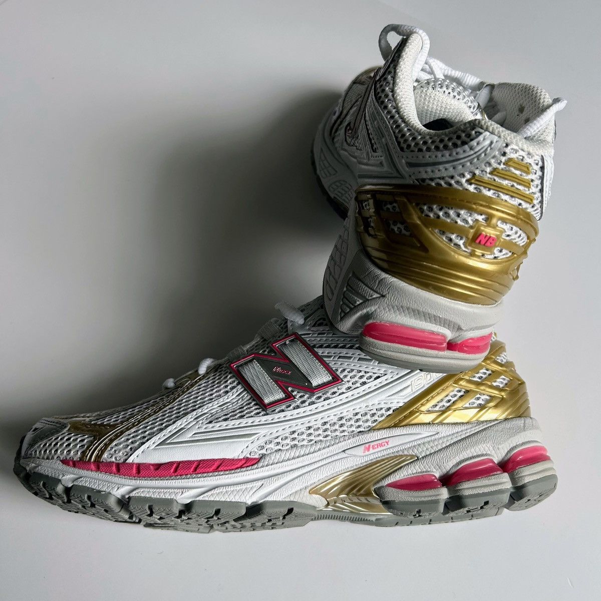 New Balance NEW BALANCE U1906RH 'Silver Metallic Dragon Berry Womens 7.5 Size US 7.5 / IT 37.5 - 8 Thumbnail