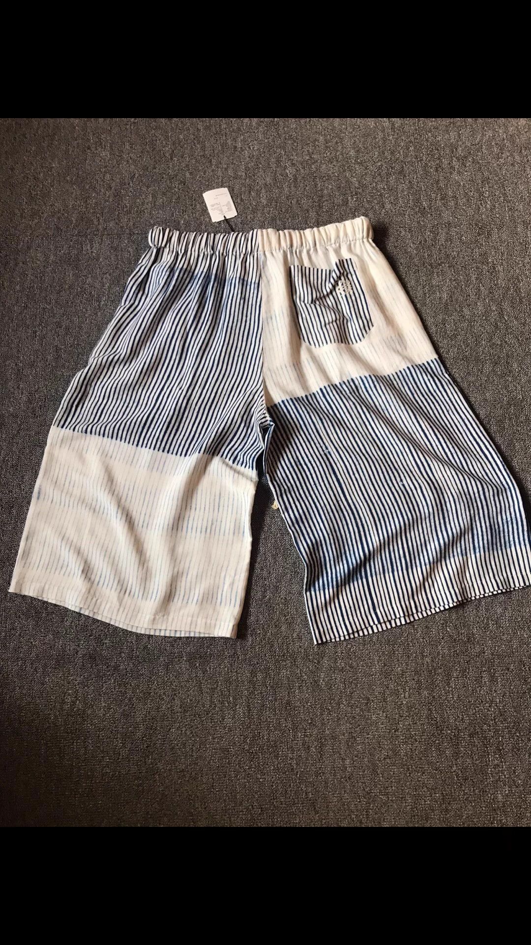 Louis Vuitton Loewe short S oversized elastic waist embroidered logo Size US 30 / EU 46 - 2 Thumbnail