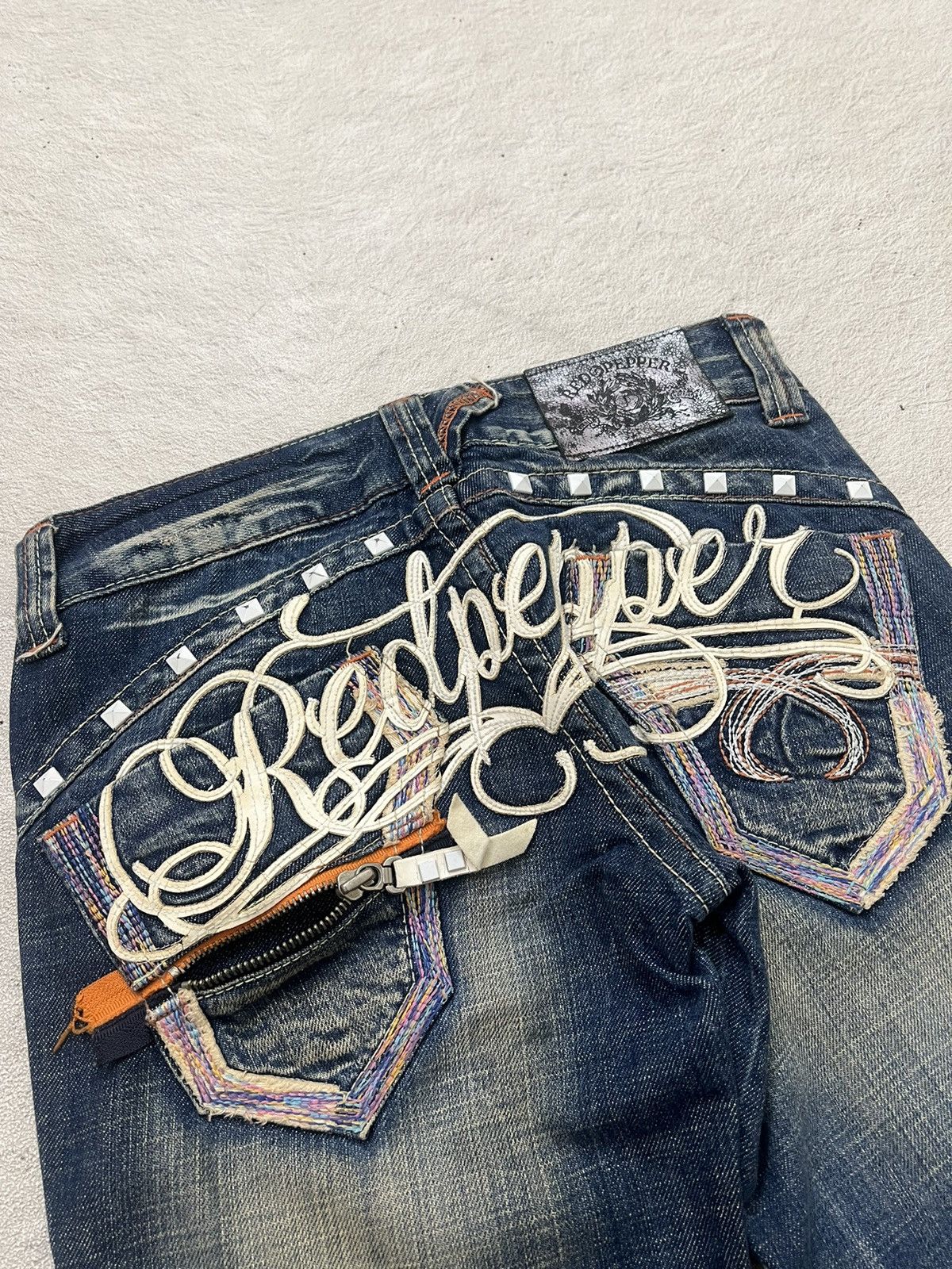 If Six Was Nine 2000s Red Pepper Studded Embroidery Flare Wash Jeans y2k Lgb Size US 28 / EU 44 - 3 Thumbnail