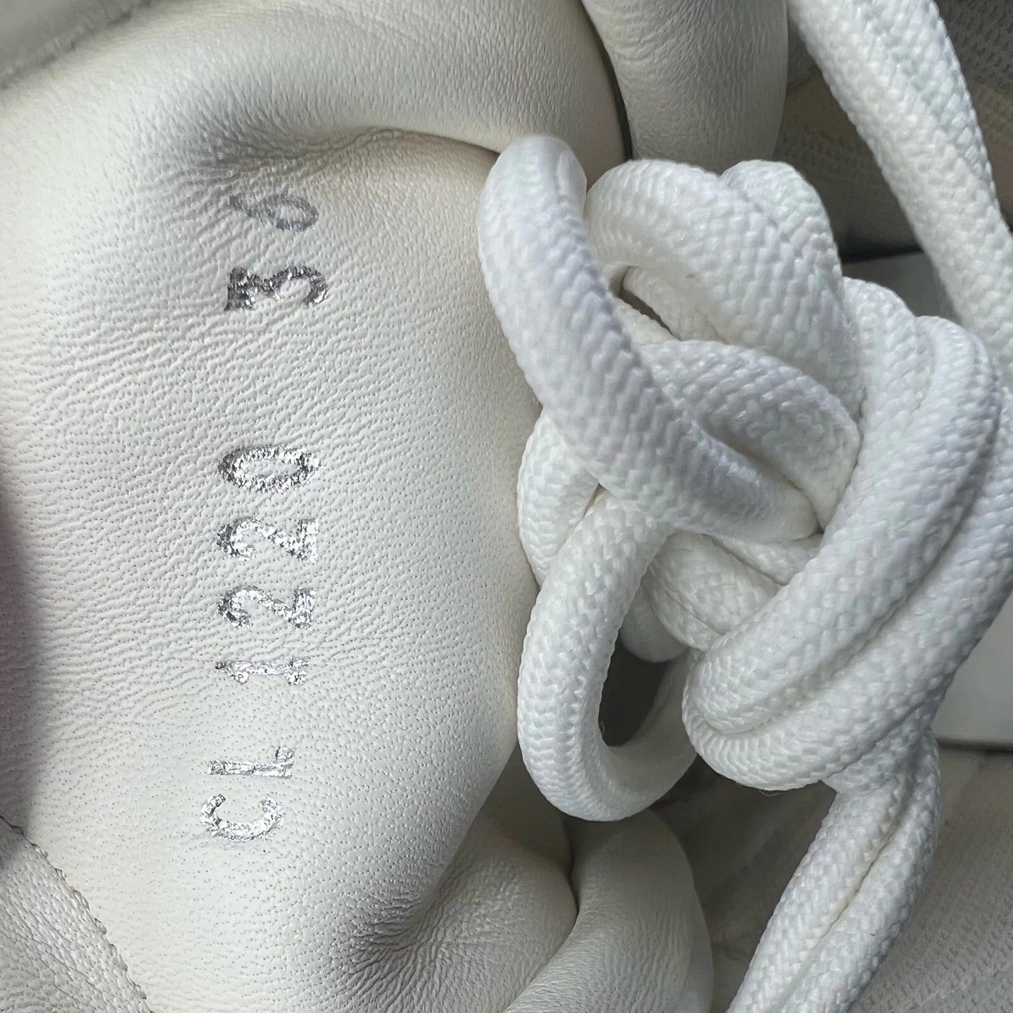 Louis Vuitton LV Archlight White Monogram Sneakers 36 New Size US 5.5 / IT 35.5 - 8 Thumbnail