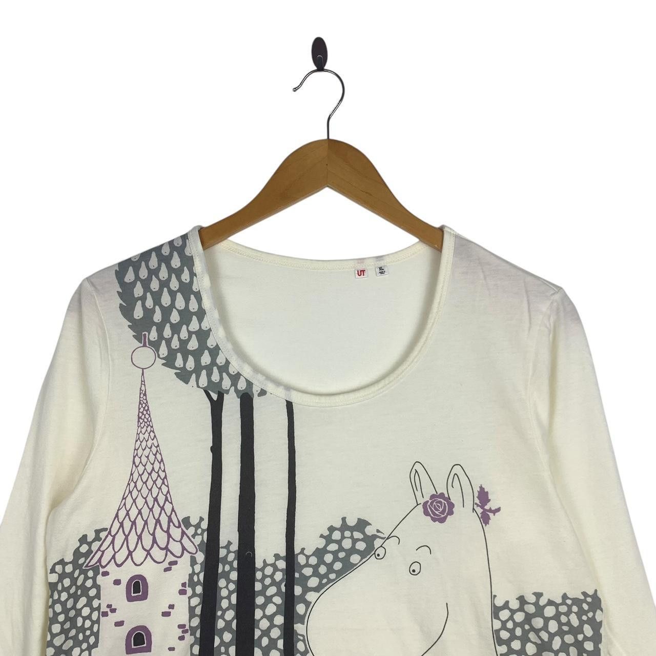 Uniqlo UT UNIQLO x THE MOOMIN Moominmamma Flower Tee Shirt Size XL / US 12-14 / IT 48-50 - 2 Thumbnail