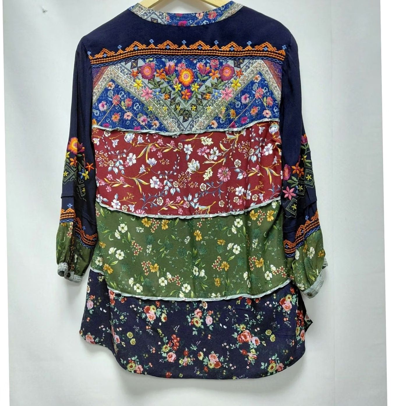 Vintage John Mark Top Womens M Floral Embroidered Tunic Woven Sleeve Women Size Size M / US 6-8 / IT 42-44 - 2 Thumbnail