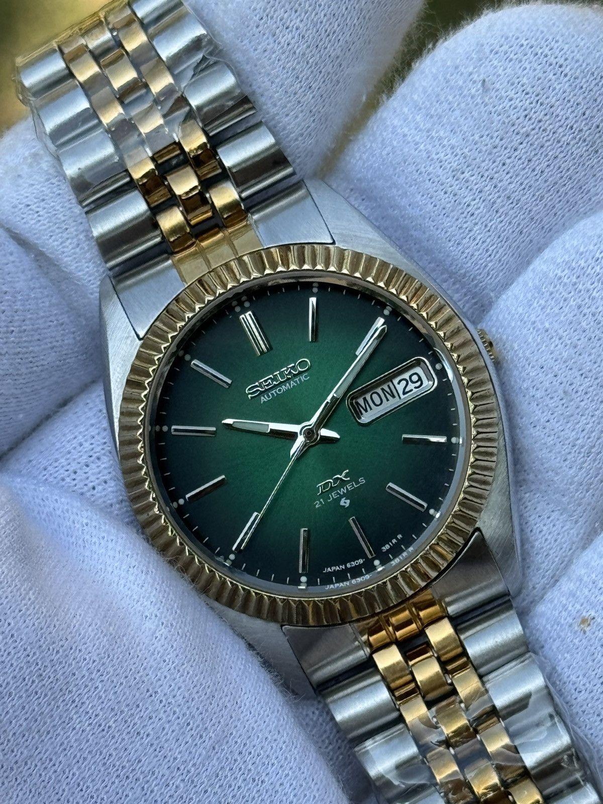 Seiko Seiko 5 DX Fluted Bezel Automatic 6309 Japanese mens Watch Size 36 - 12 Thumbnail
