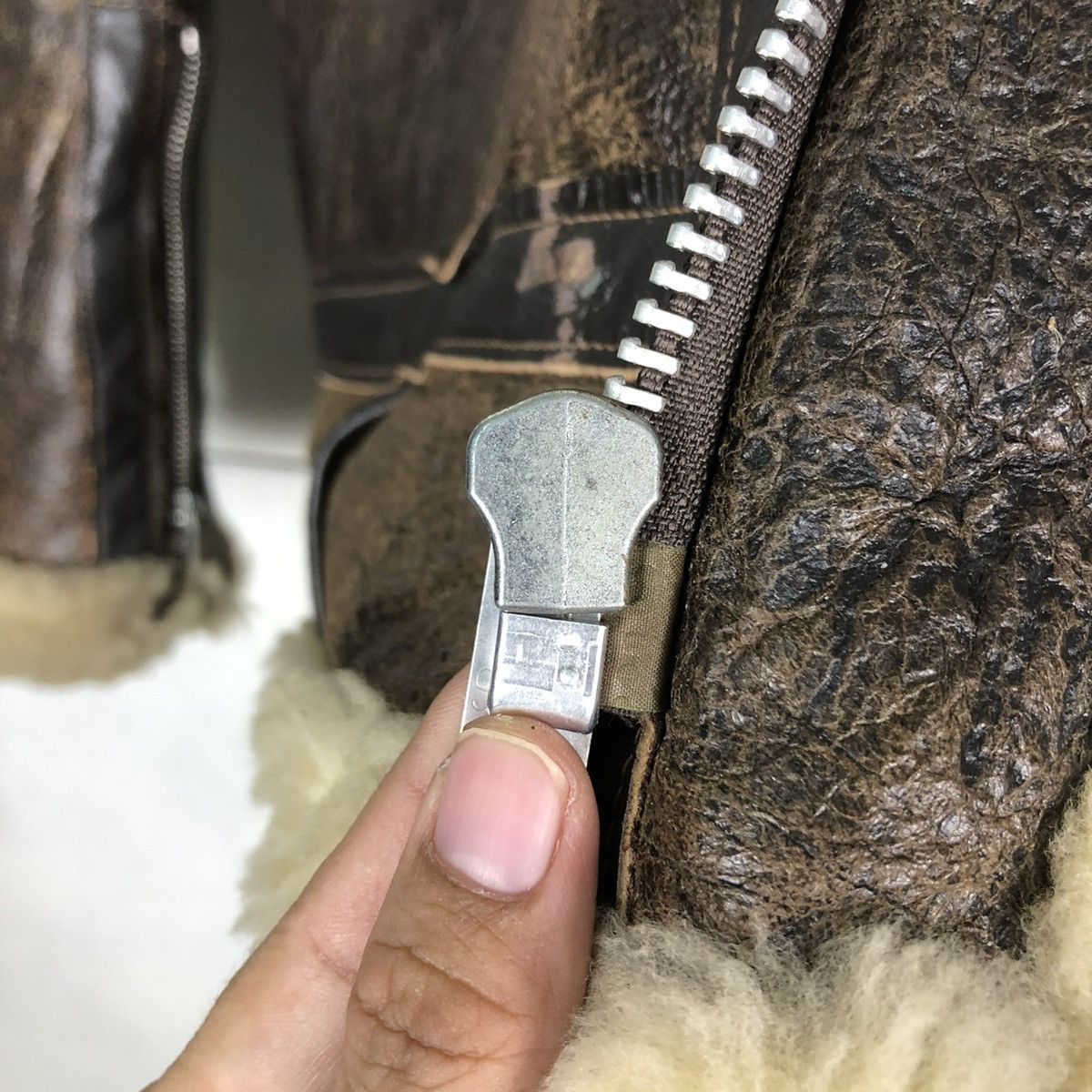 Schott 🔥VINTAGE B3 SHEARLING SHEEPSKIN LEATHER JACKET SCHOTT USA Size US M / EU 48-50 / 2 - 18 Thumbnail