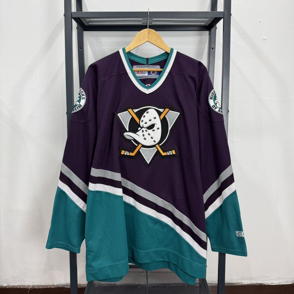 NHL × Vintage Vtg CCM NHL Mighty Ducks Jersey Size US XXL / EU 58 / 5 - 2 Thumbnail