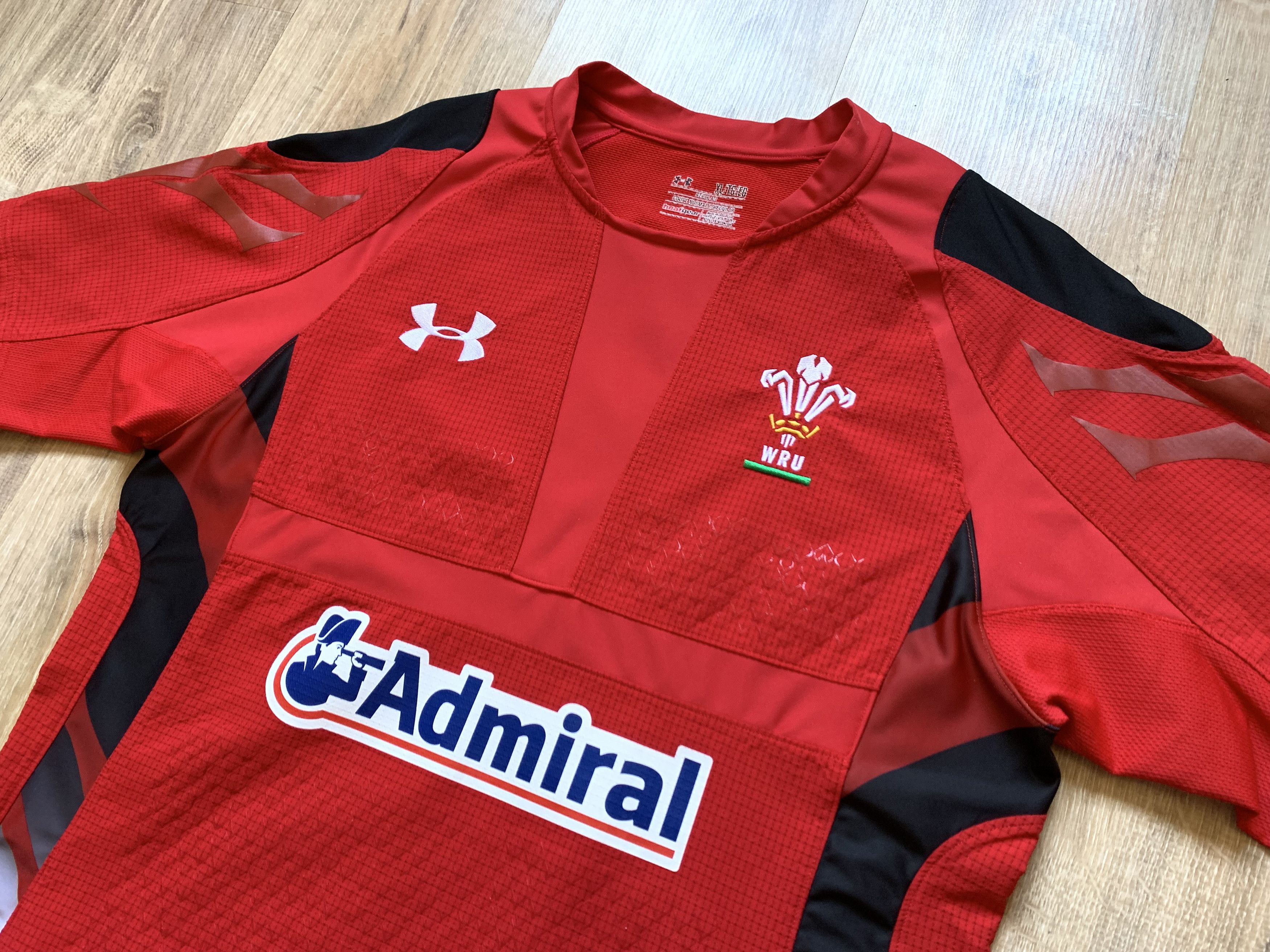 Under Armour × Vintage Under Armour Wales Rugby Union Home Jersey 2013 Size US XL / EU 56 / 4 - 3 Thumbnail