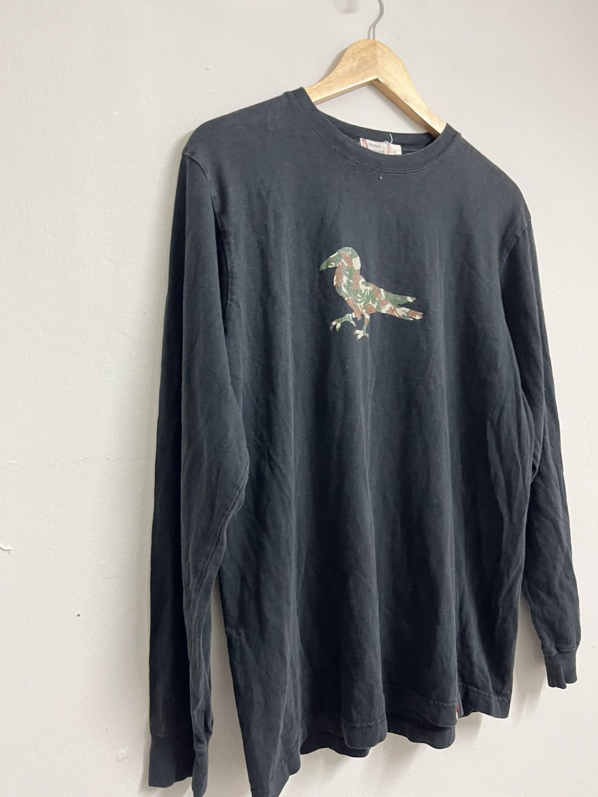 Modern Amusement 💥Modern Amusement Camo Crow Tee Size US L / EU 52-54 / 3 - 4 Thumbnail