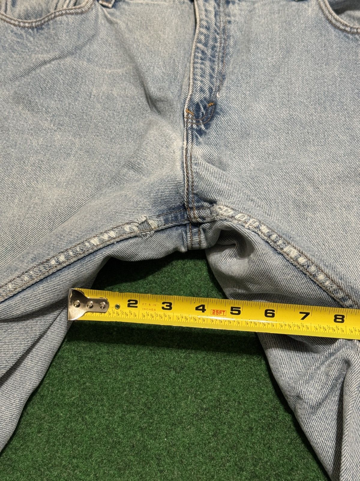 Levi's Vintage Clothing Vintage 90s Levi’s 551 Relaxed Fit 32x28 Distressed Jeans Size 36" / US 14 / IT 50 - 12 Thumbnail