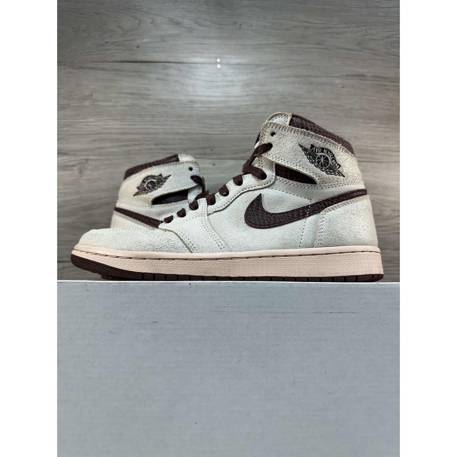 A Ma Maniere × Jordan Brand Jordan 1 OG x A Ma Maniere High Airness - Size 8.5 Size US 8.5 / EU 41-42 - 1 Thumbnail