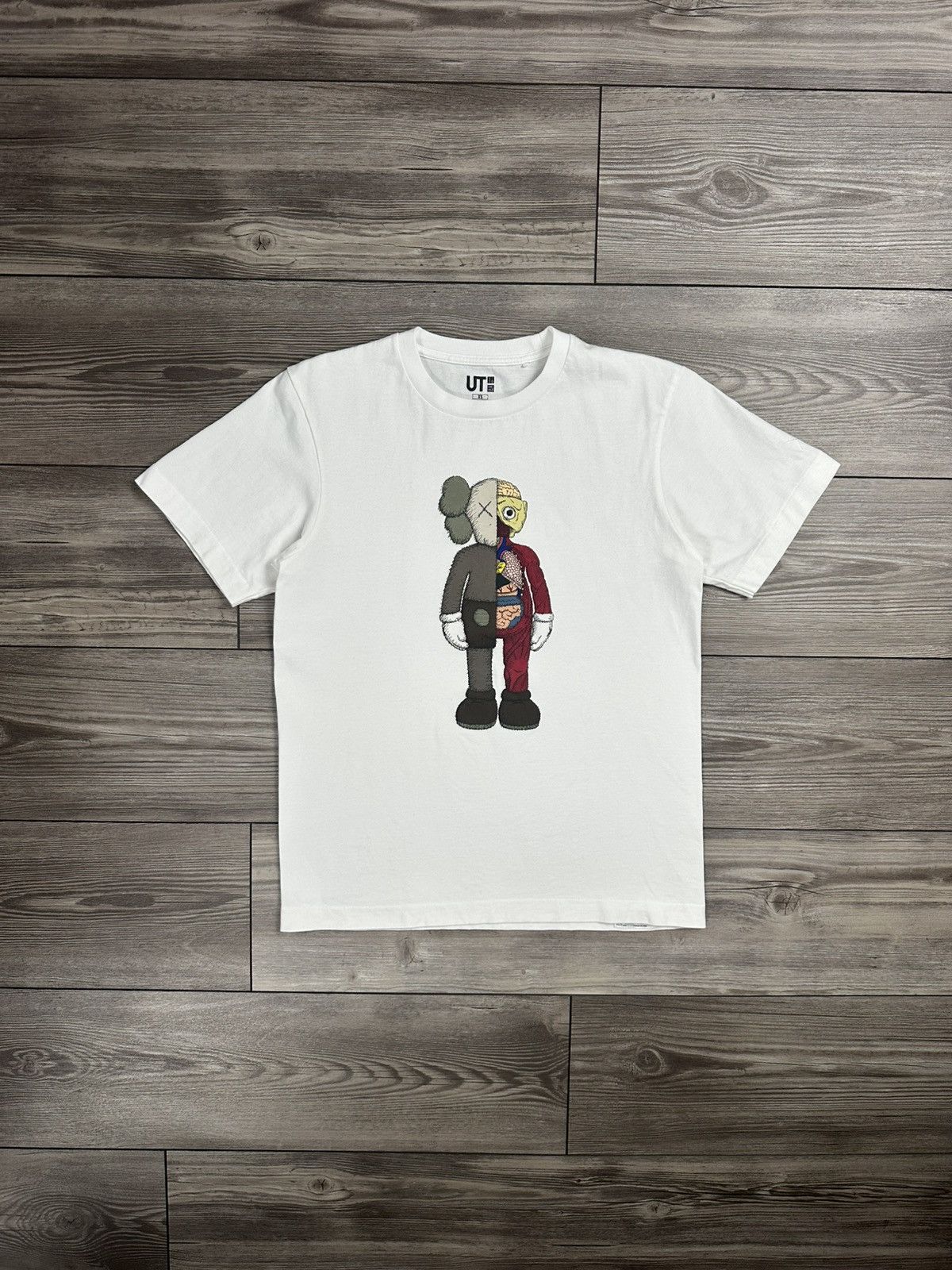 Kaws × Uniqlo Uniqlo x Kaws Flayed Anatomy T Shirt Size US XS / EU 42 / 0 - 1 Thumbnail
