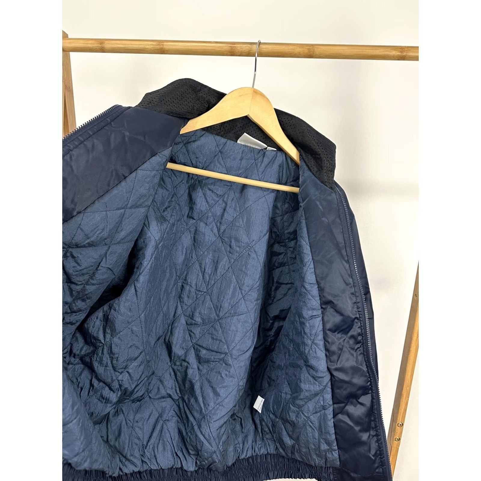 Reebok RARE VTG Reebok Blacktop Pump Spellout Patch Light Bomber Satin Jacket Size 2 M Size XS / US 0-2 / IT 36-38 - 5 Thumbnail