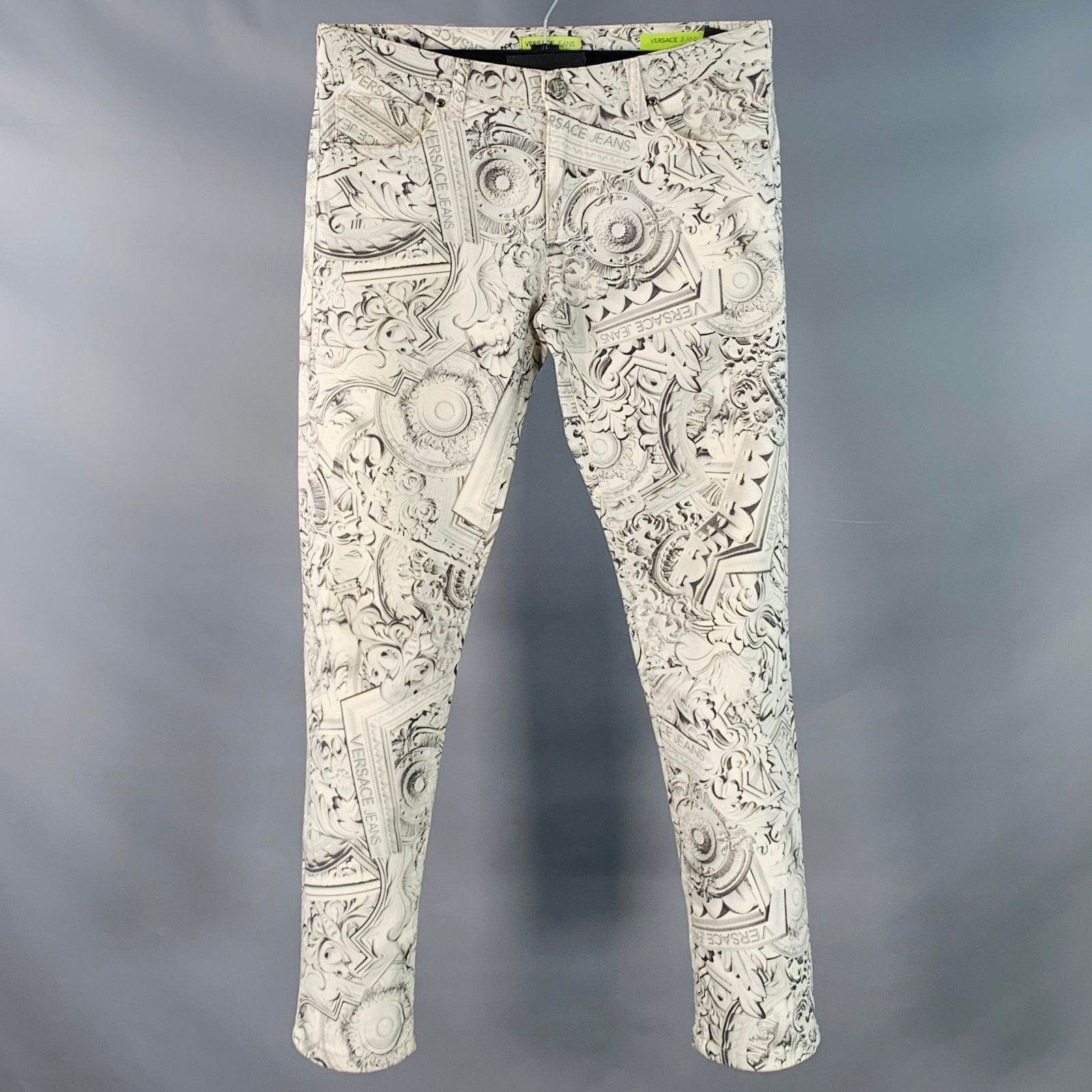 Versace VERSACE JEANSWhite Grey Logo Print Cotton Slim Tapered Jeans Size US 30 / EU 46 - 1 Thumbnail
