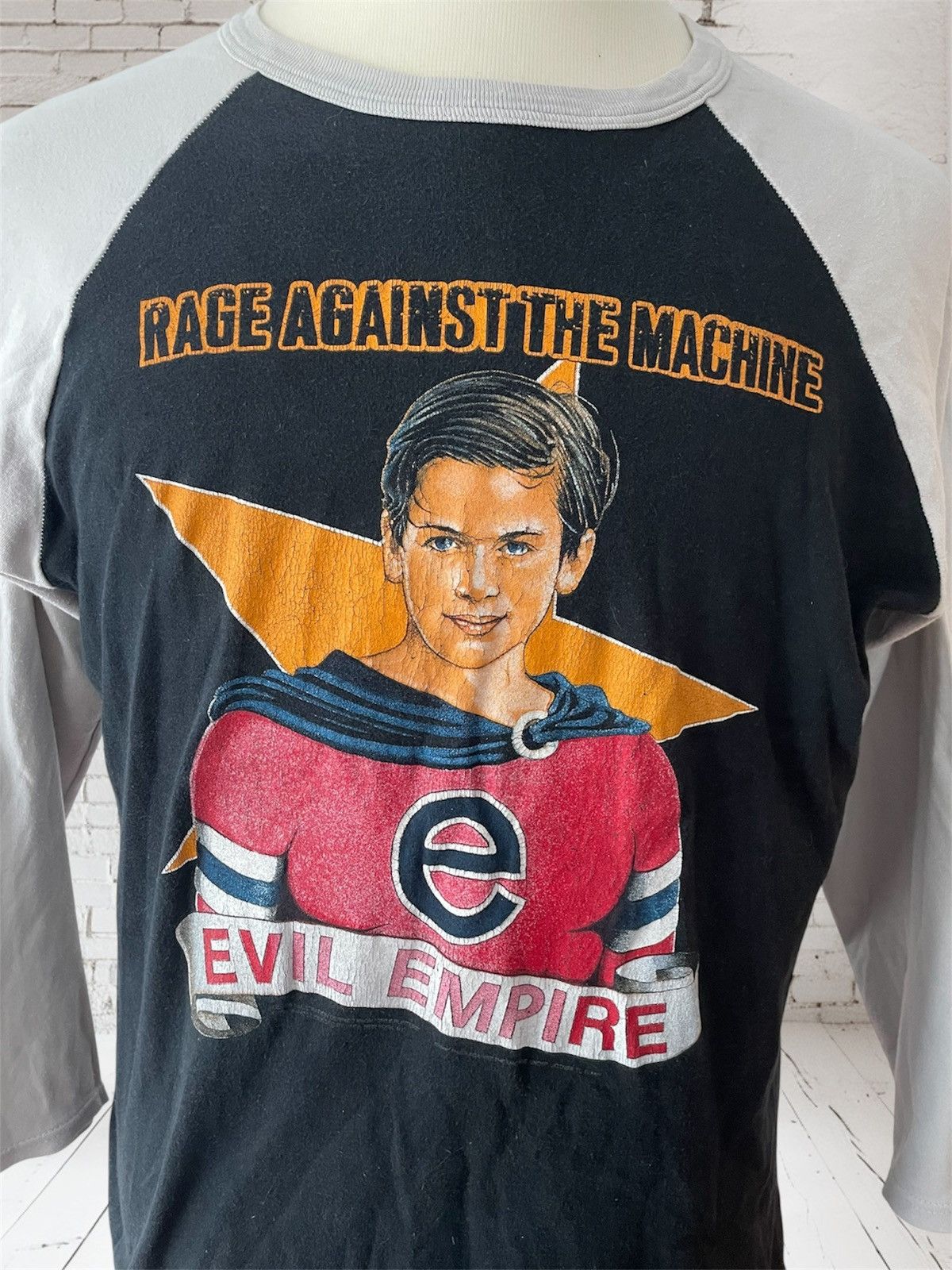 Vintage Vintage Rage Against The Machine, Evil Empire Tour, 1996 Size US XL / EU 56 / 4 - 2 Thumbnail