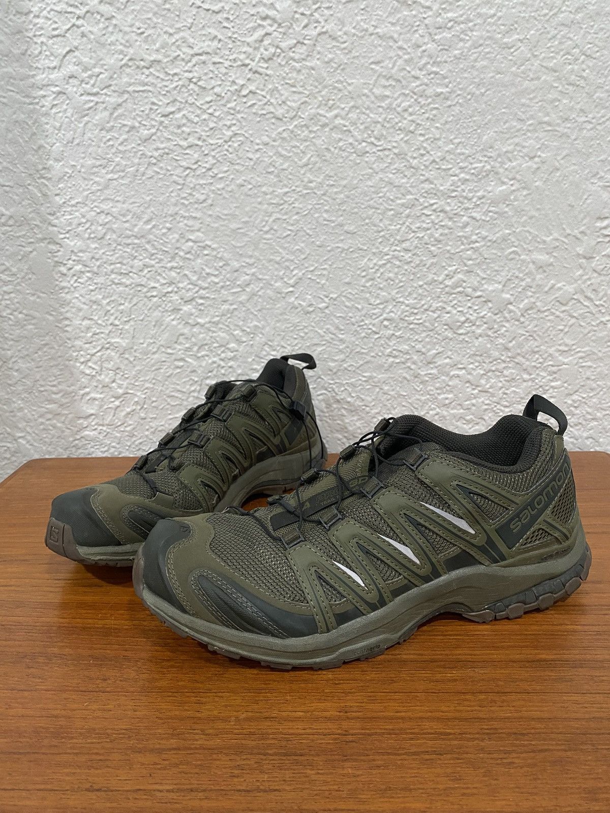 Salomon XA pro 3d hiking sneakers green olive 10.5 US