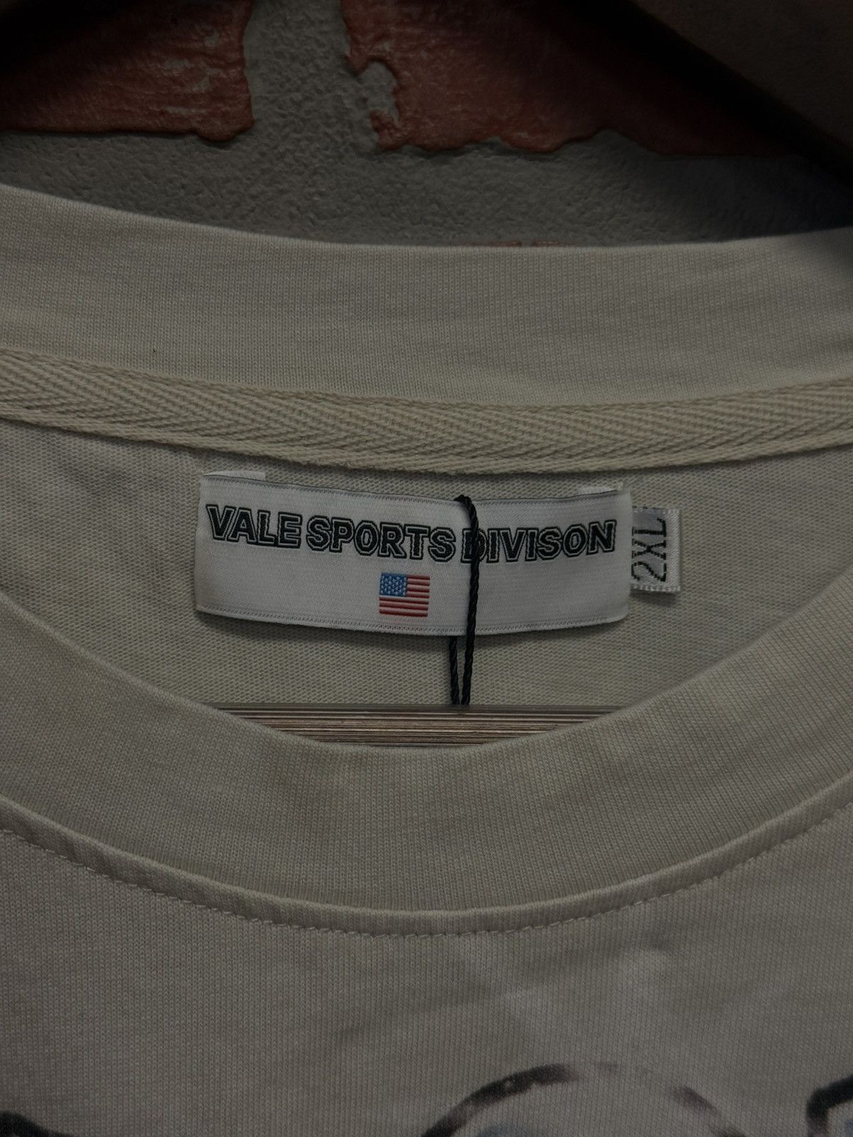 Vale Valley Rushmore Tee Size XXL Brand New Cream Blue Size US XXL / EU 58 / 5 - 9 Thumbnail