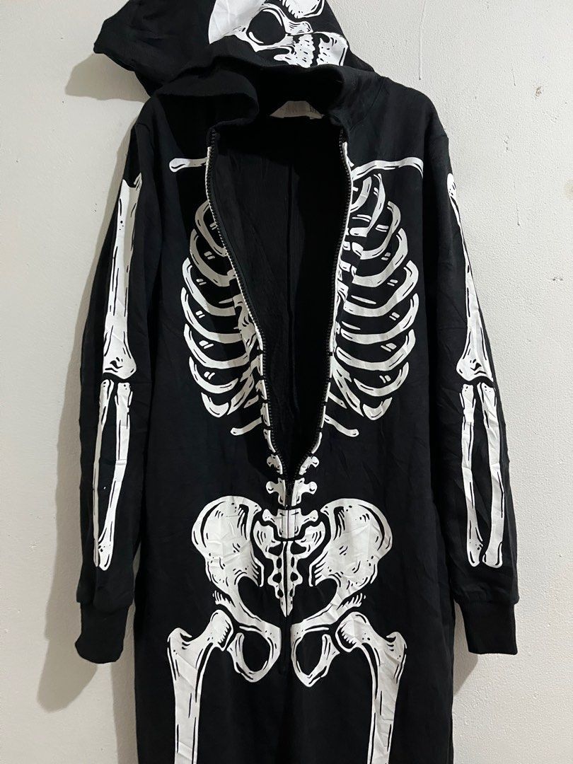 Beauty Beast h&m skull print jump suit Size US M / EU 48-50 / 2 - 7 Thumbnail